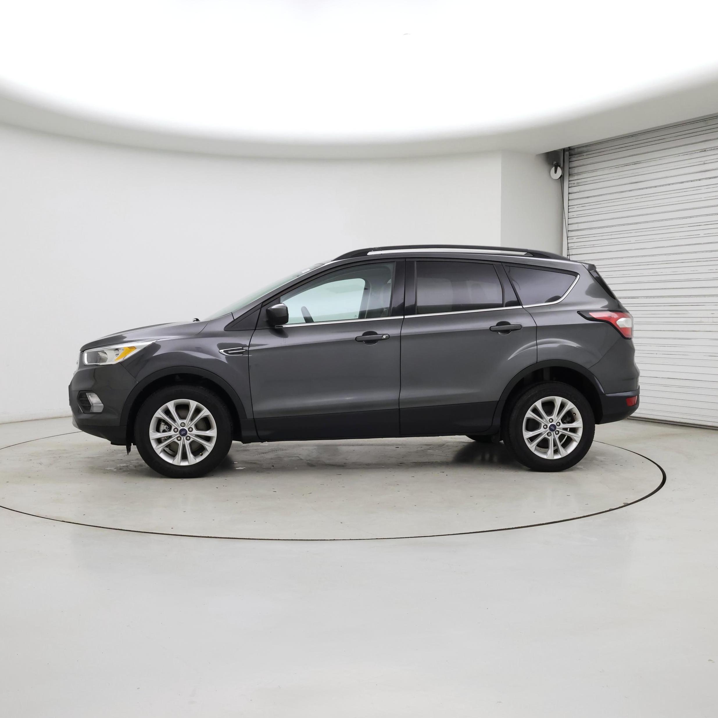 Thumbnail: 2018 Ford Escape - 3