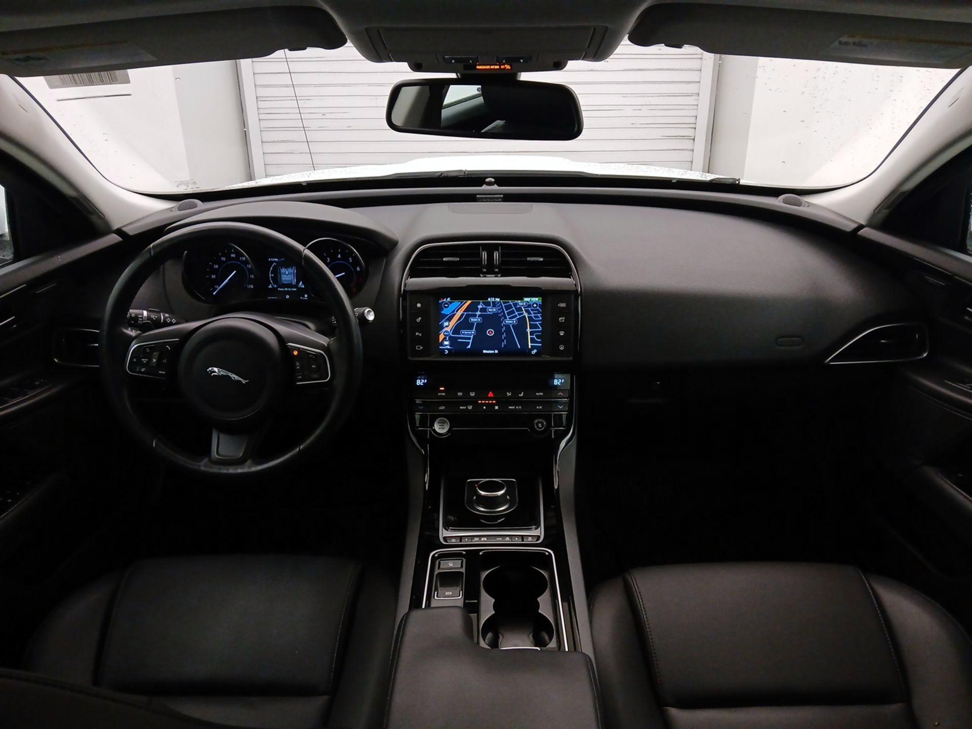 Thumbnail: 2018 Jaguar XE - 9