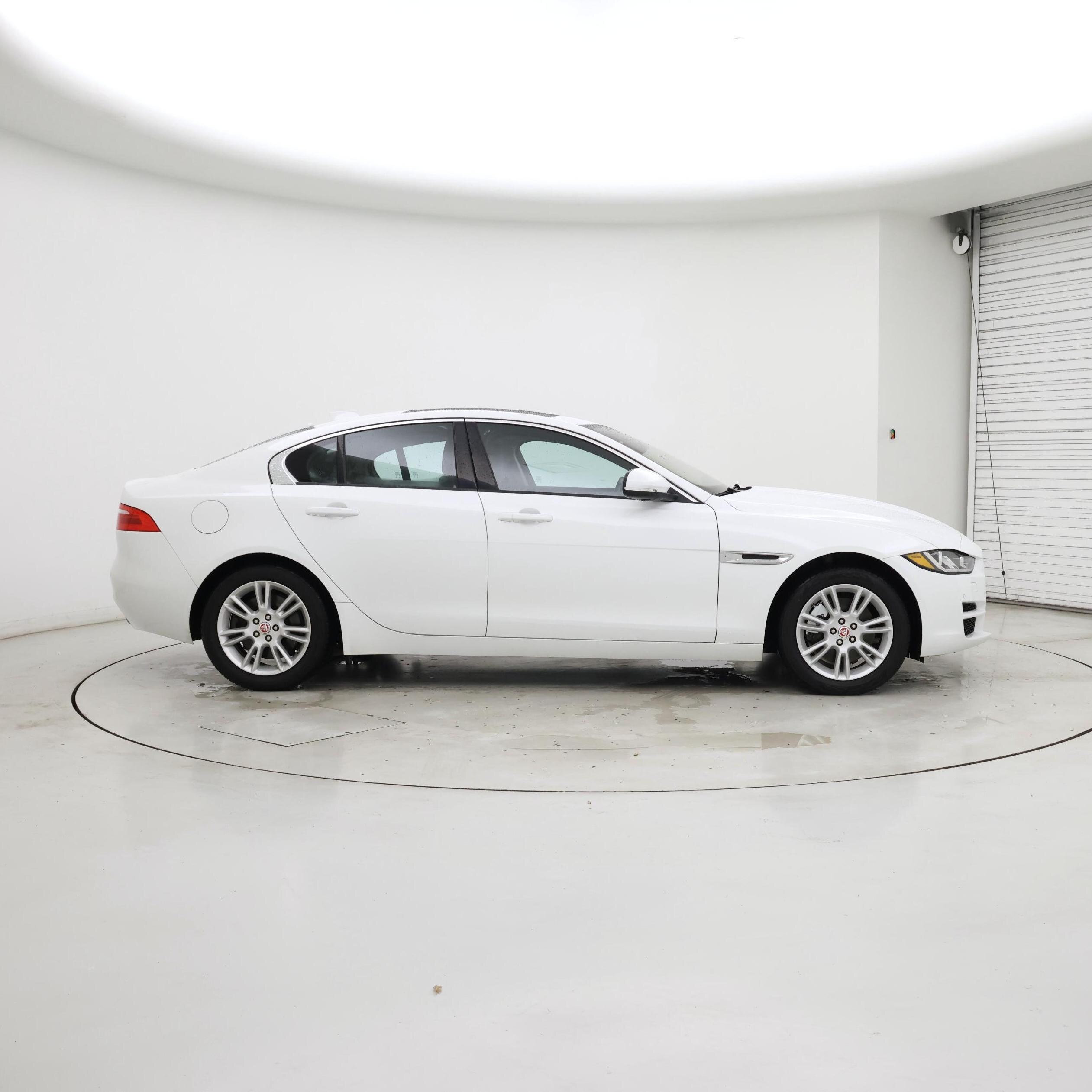 Thumbnail: 2018 Jaguar XE - 7