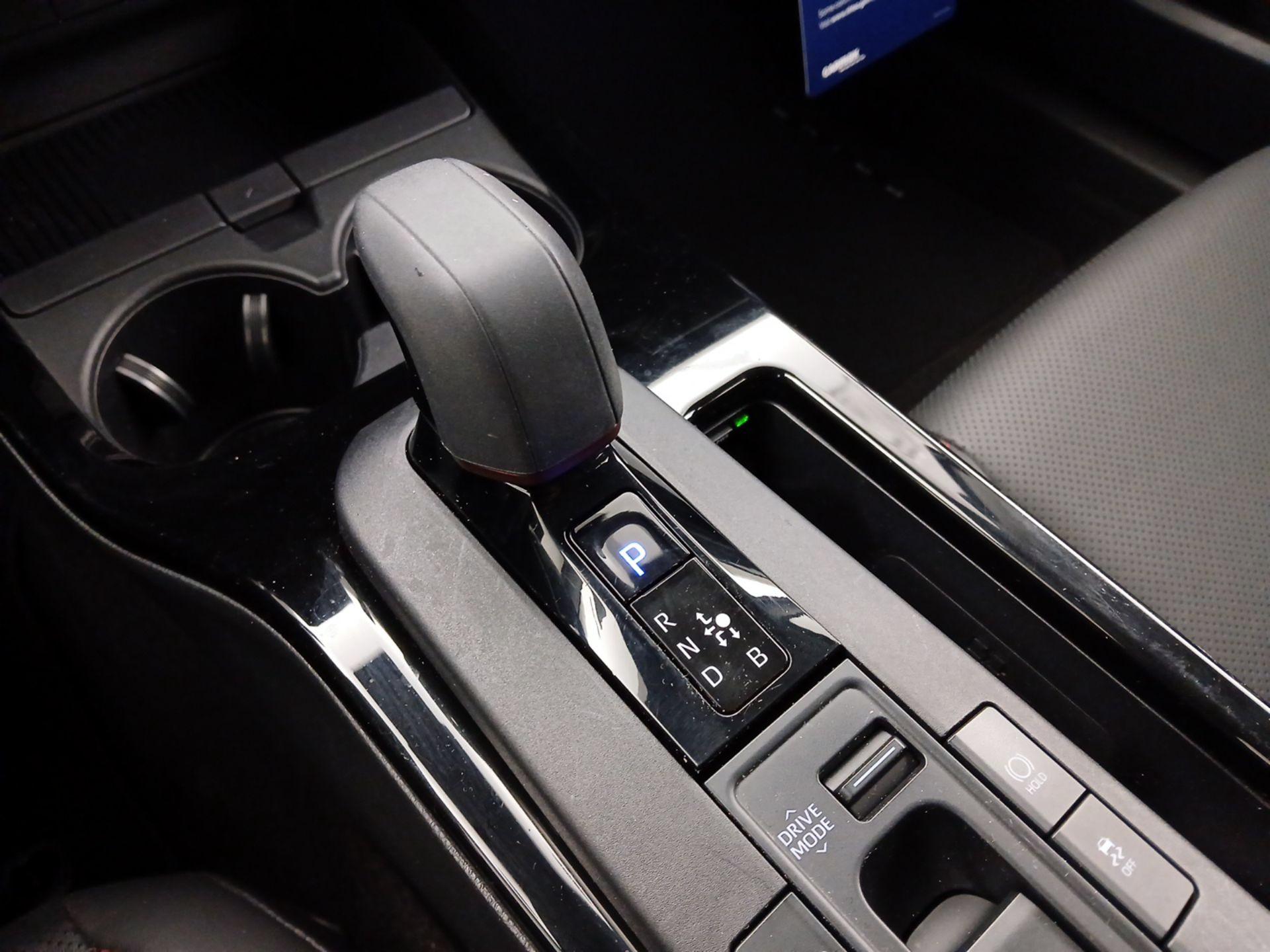 Thumbnail: 2023 Toyota Prius Prime - 18