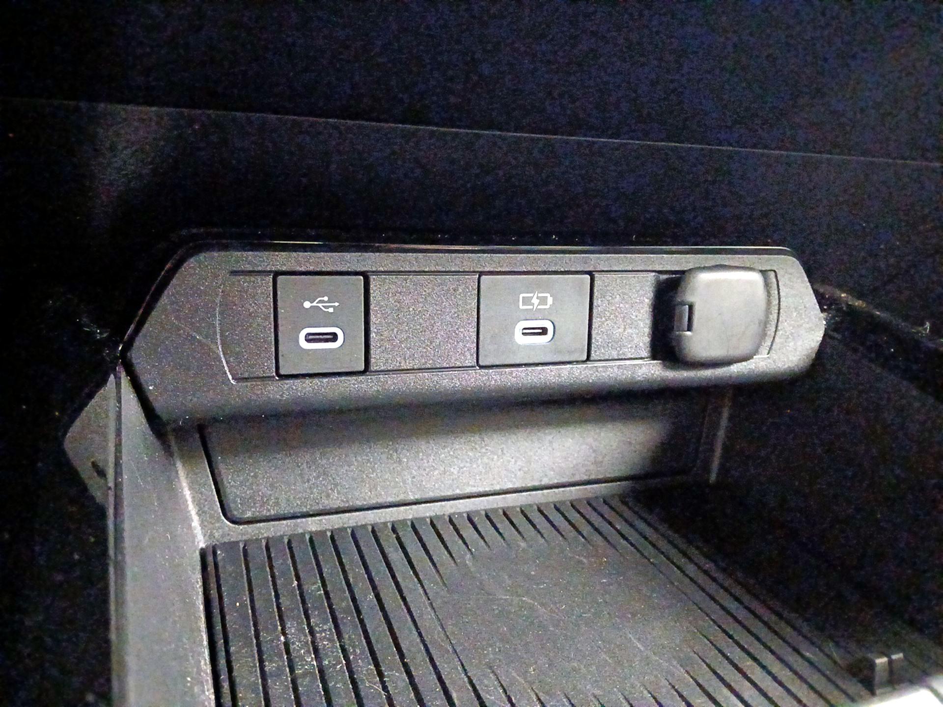 Thumbnail: 2023 Toyota Prius Prime - 19