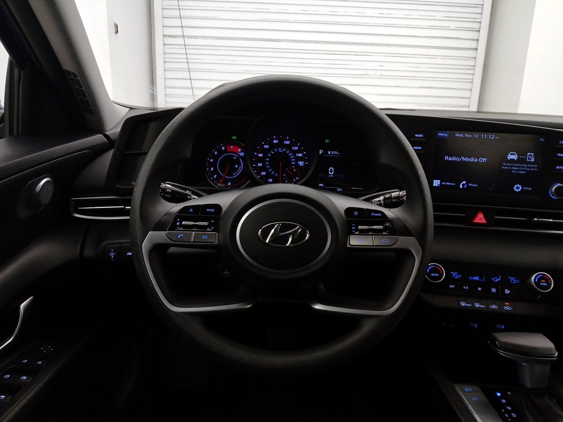 Thumbnail: 2023 Hyundai Elantra - 10