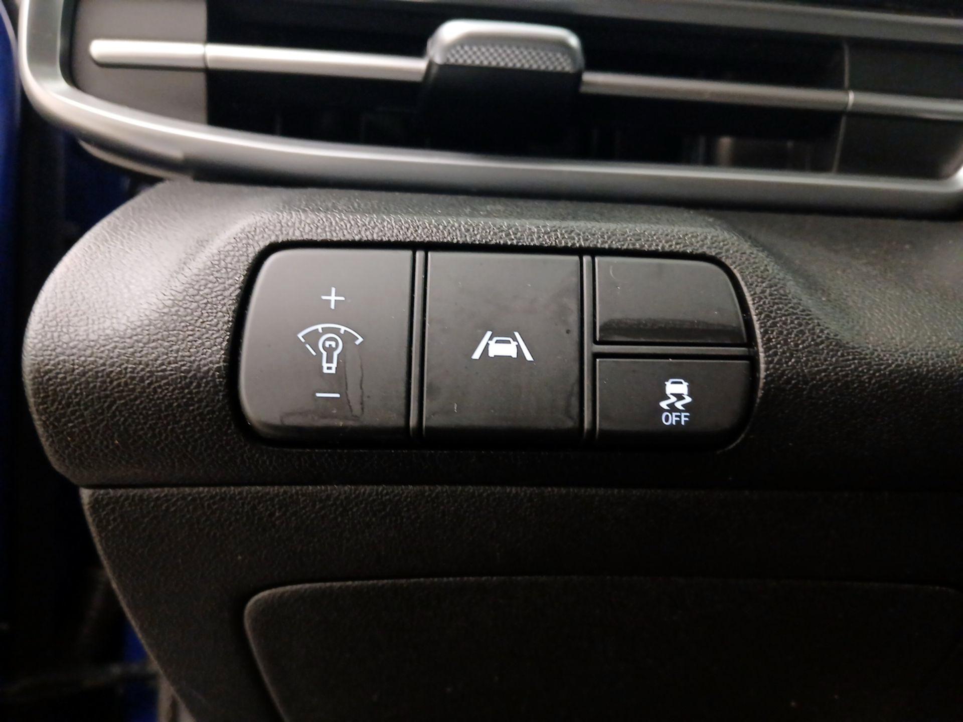 Thumbnail: 2023 Hyundai Elantra - 13