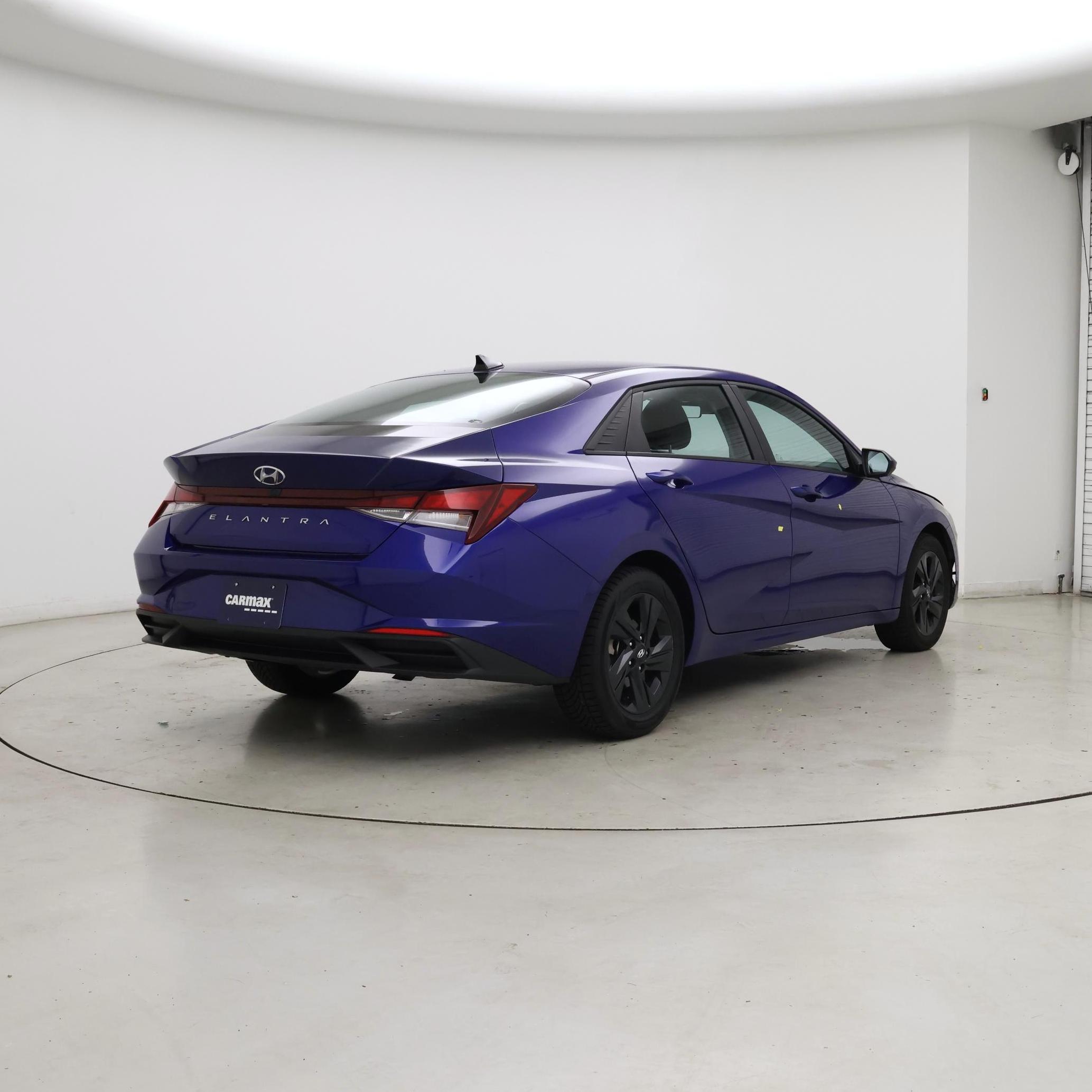 Thumbnail: 2023 Hyundai Elantra - 8