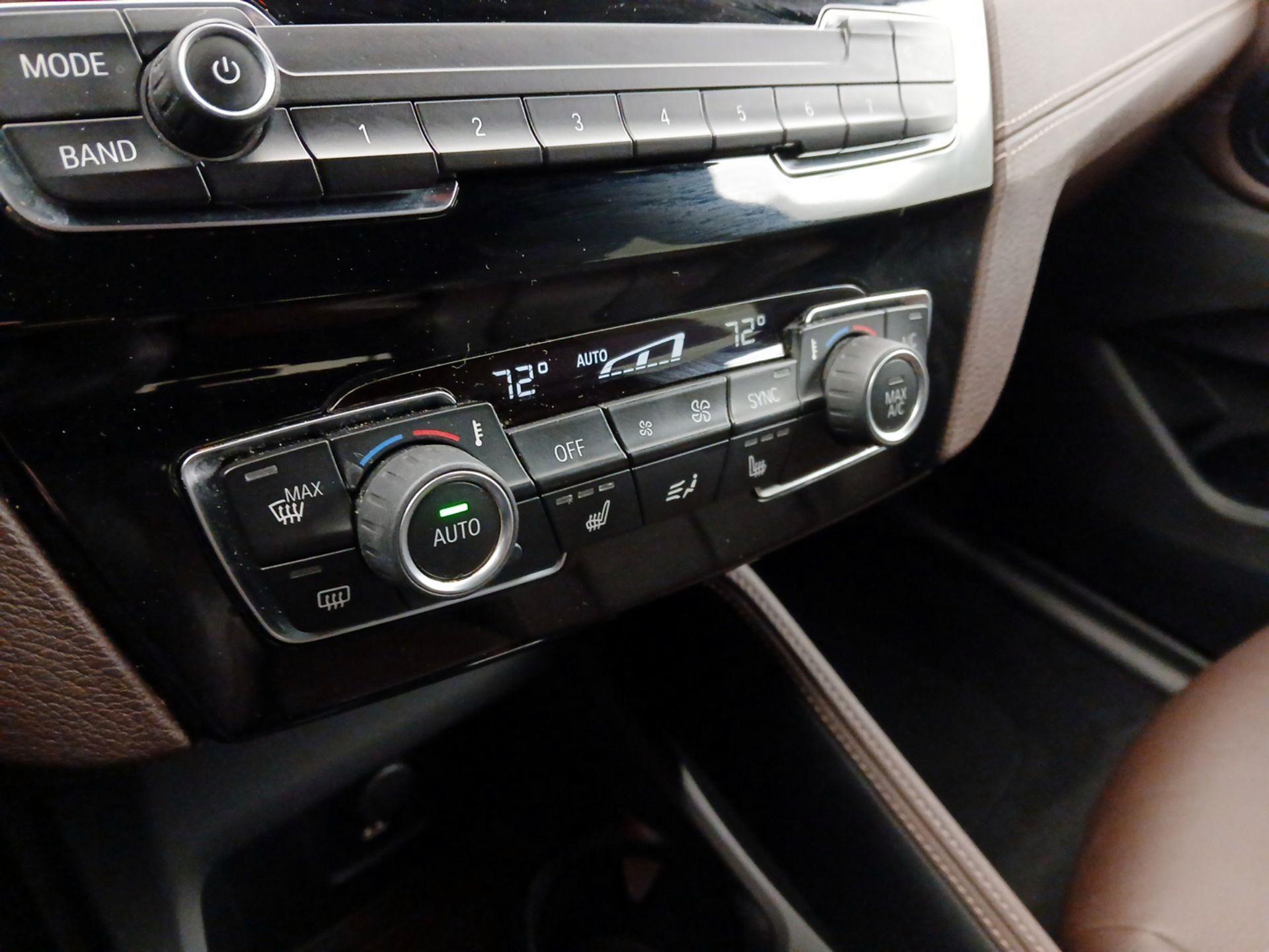 Thumbnail: 2021 BMW X1 - 17