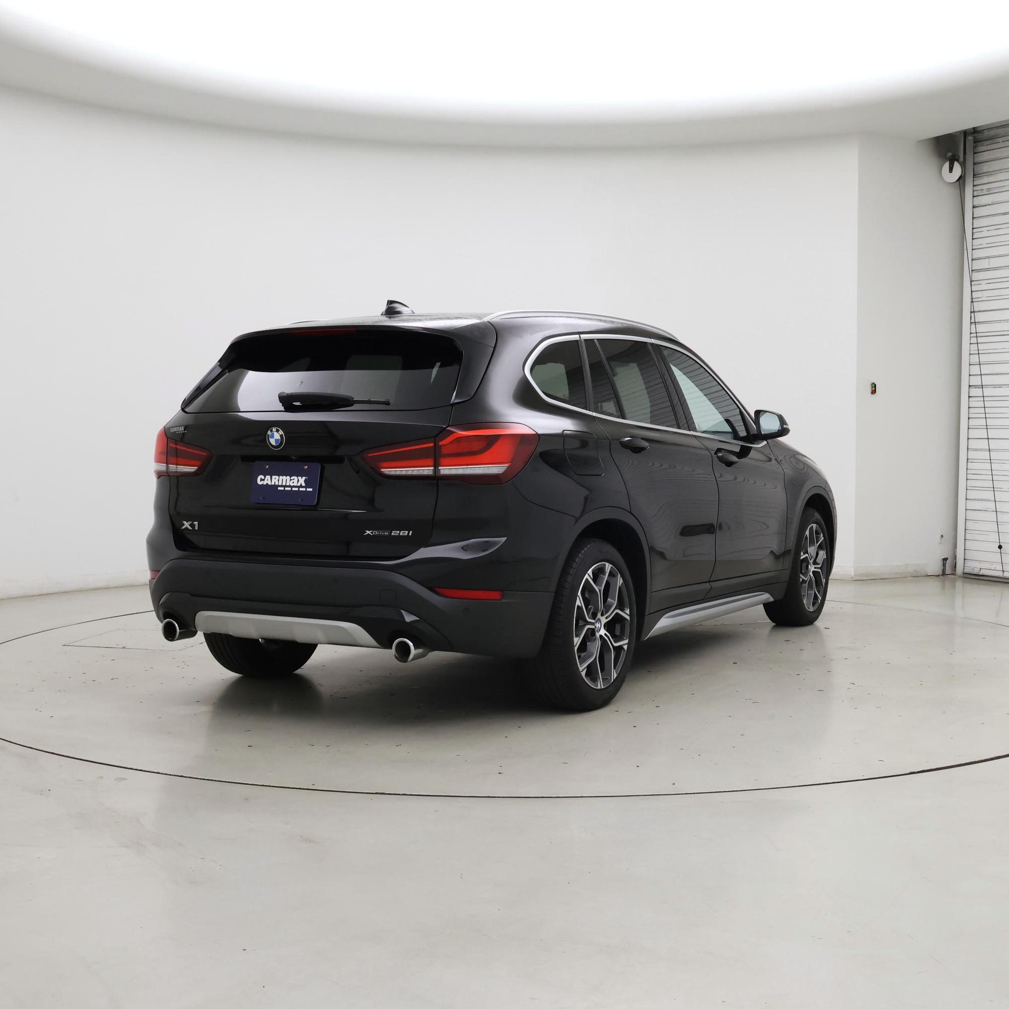 Thumbnail: 2021 BMW X1 - 8