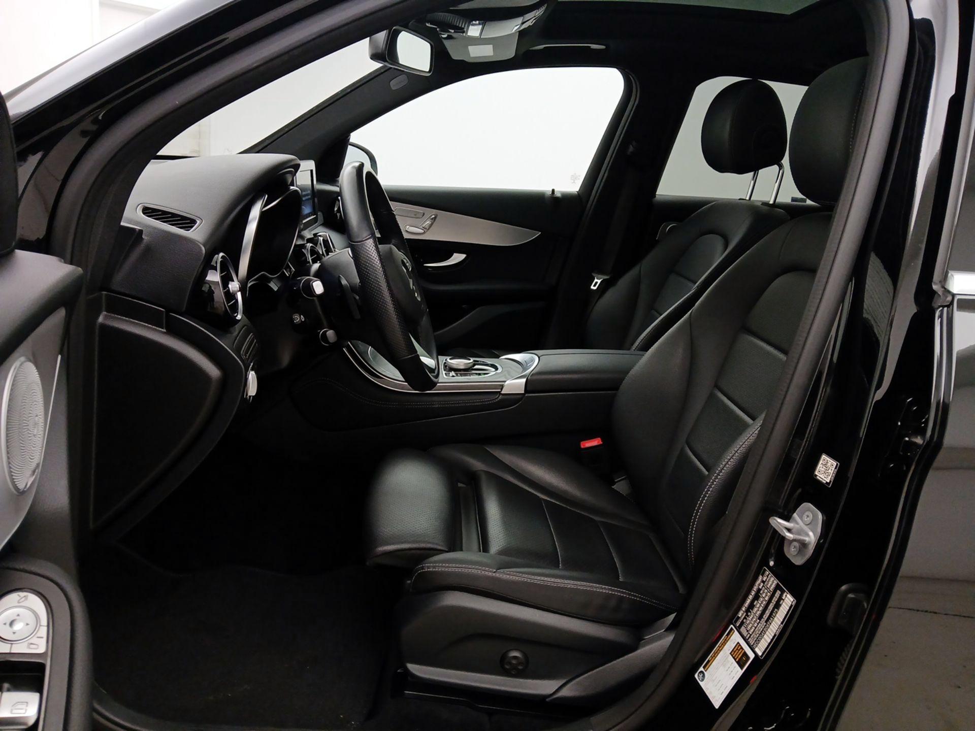 Thumbnail: 2019 Mercedes-Benz GLC - 11