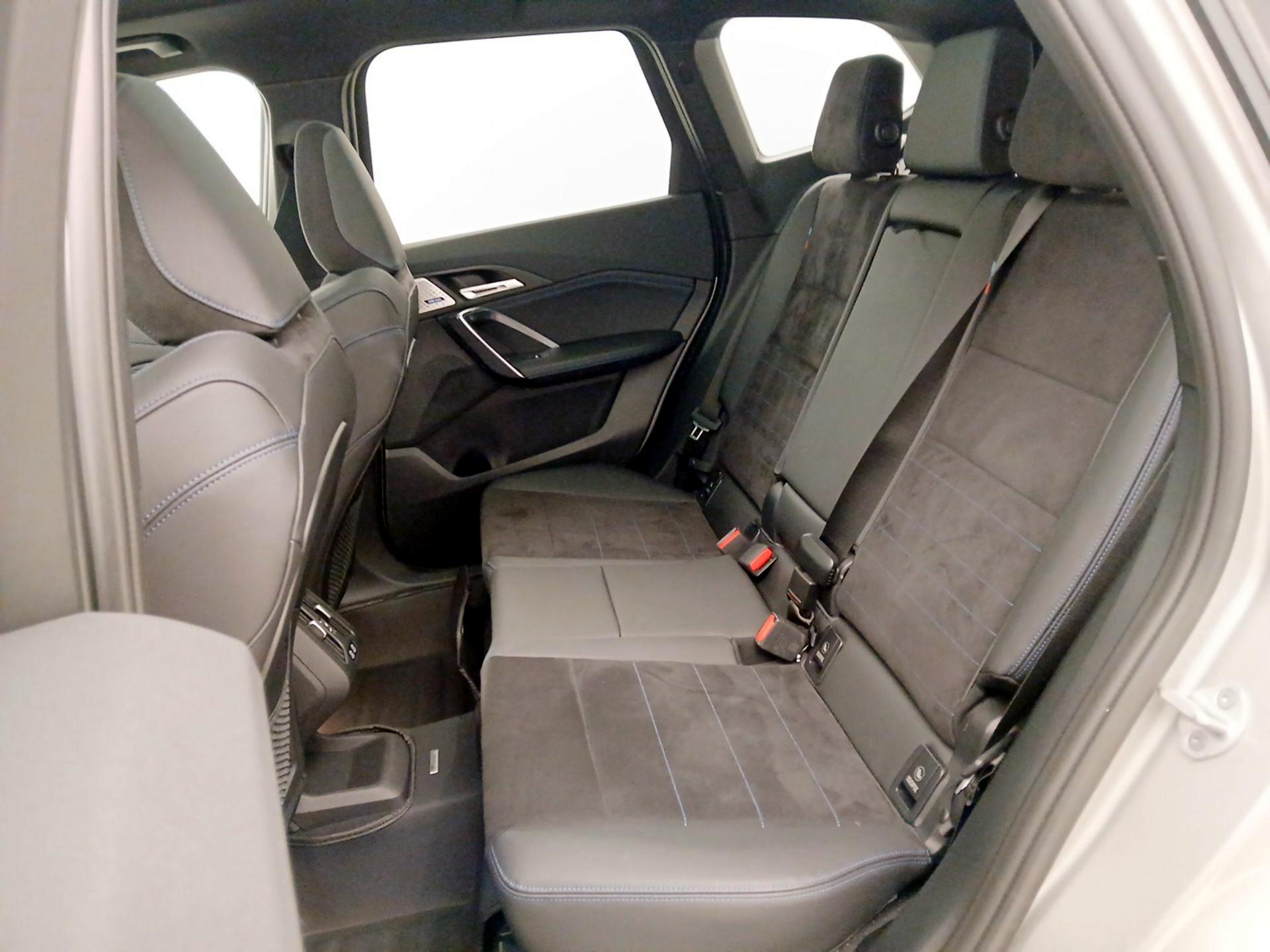 Thumbnail: 2024 BMW X1 - 20