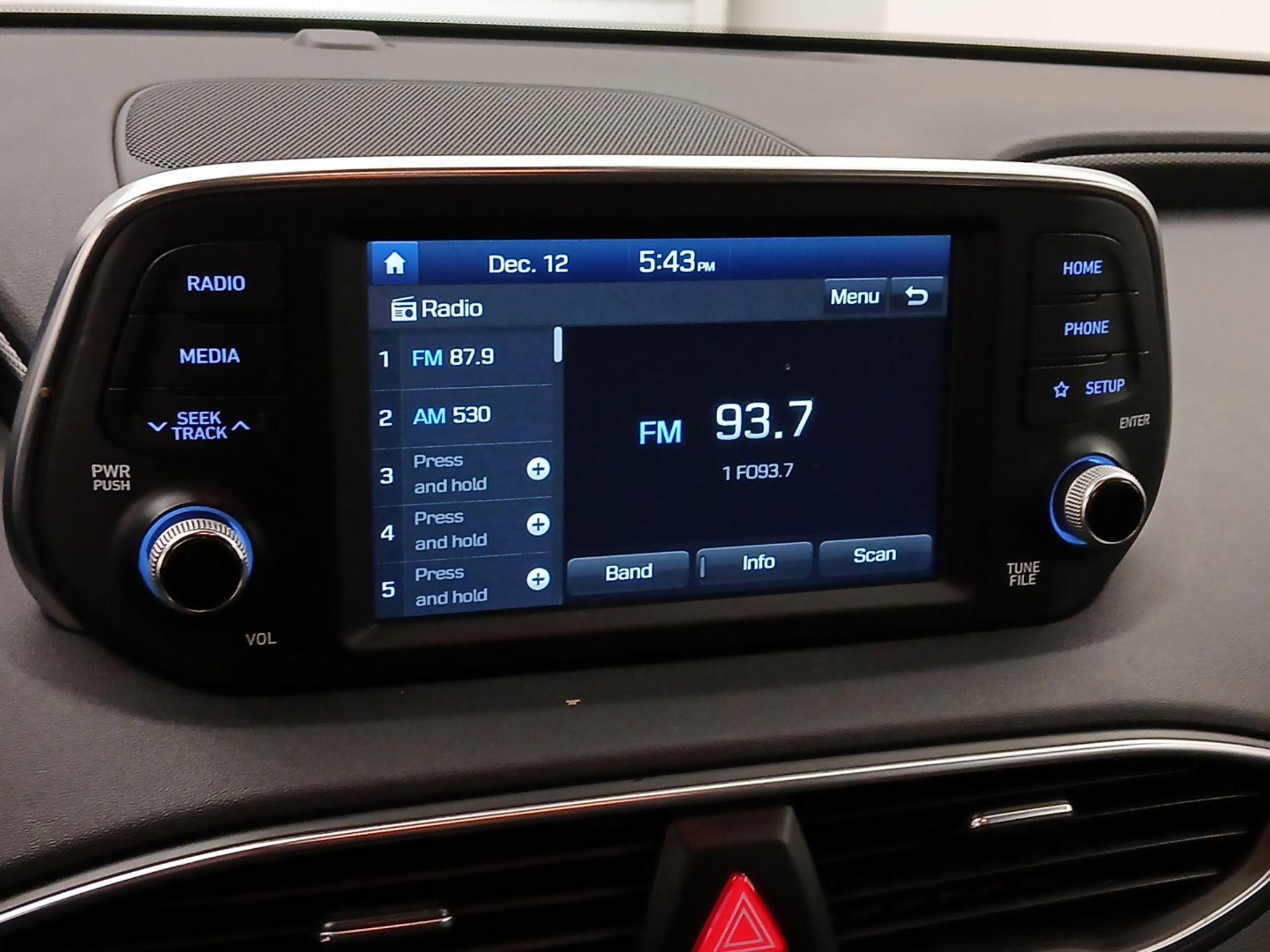 Thumbnail: 2019 Hyundai Santa Fe - 15