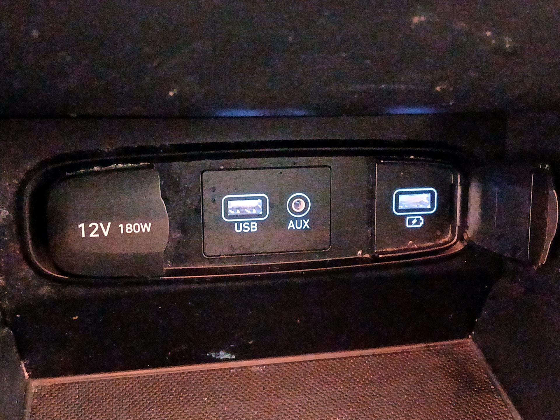 Thumbnail: 2019 Hyundai Santa Fe - 18