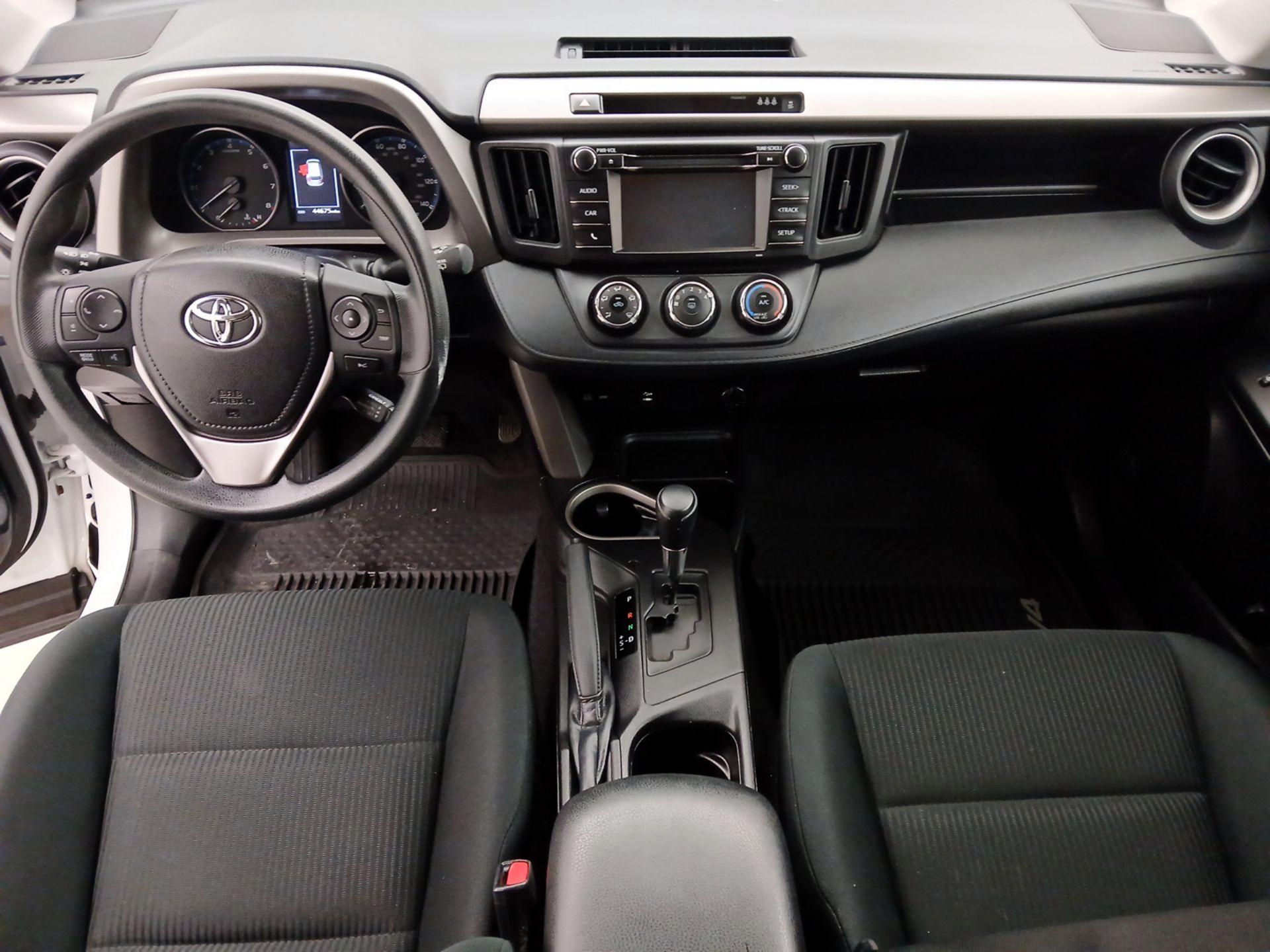 Thumbnail: 2018 Toyota RAV4 - 9