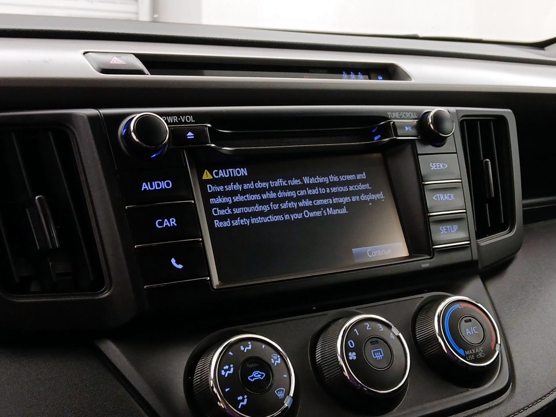 Thumbnail: 2018 Toyota RAV4 - 15