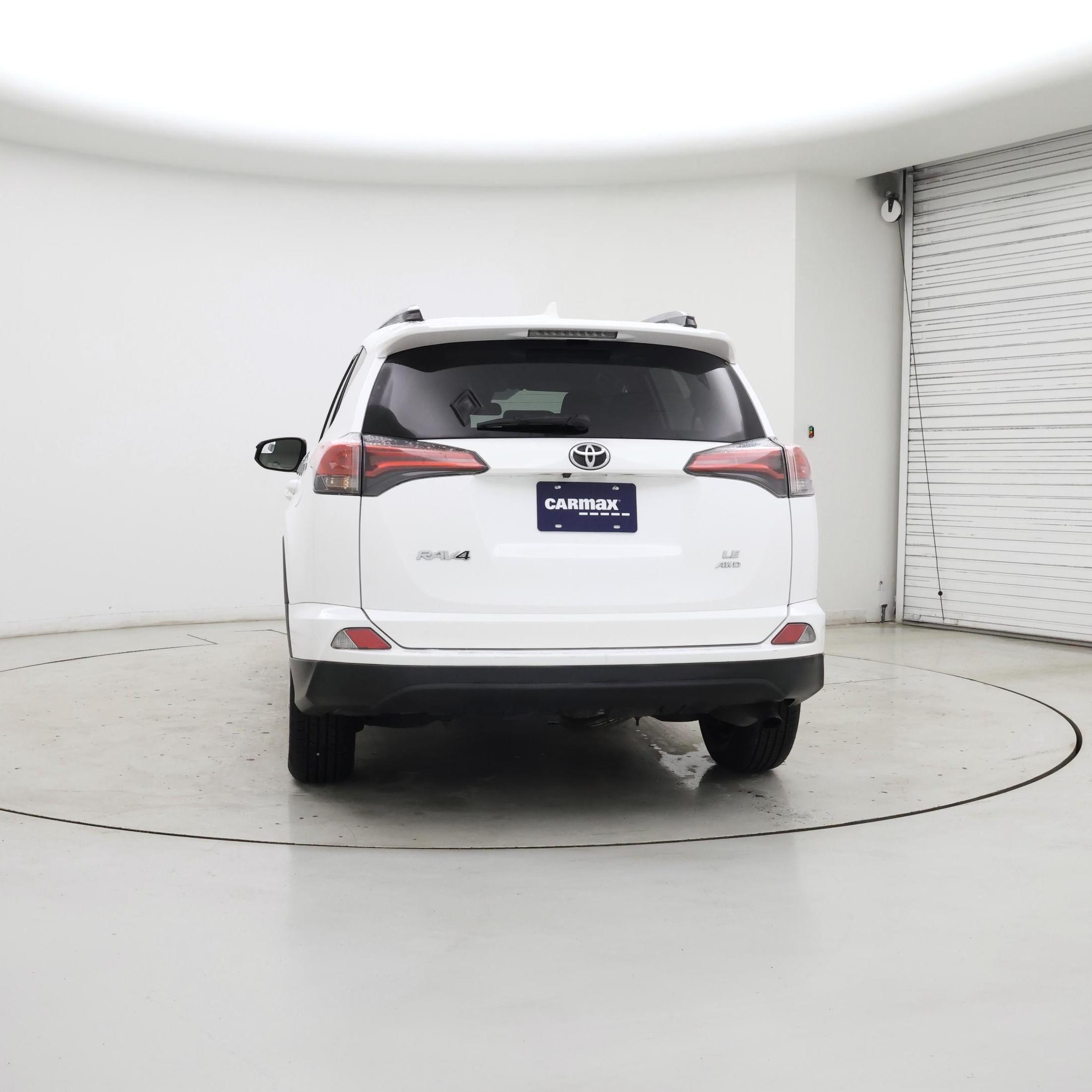 Thumbnail: 2018 Toyota RAV4 - 6