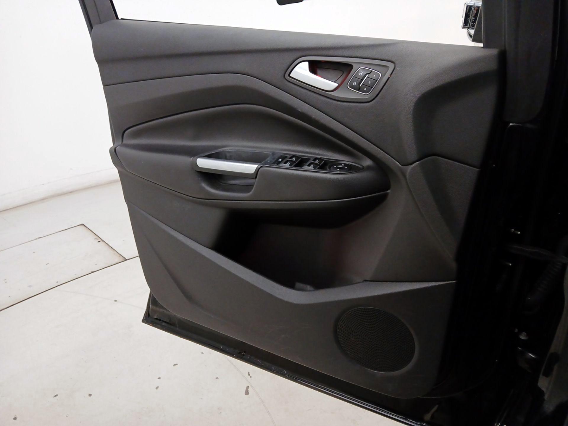 Thumbnail: 2017 Ford Escape - 12