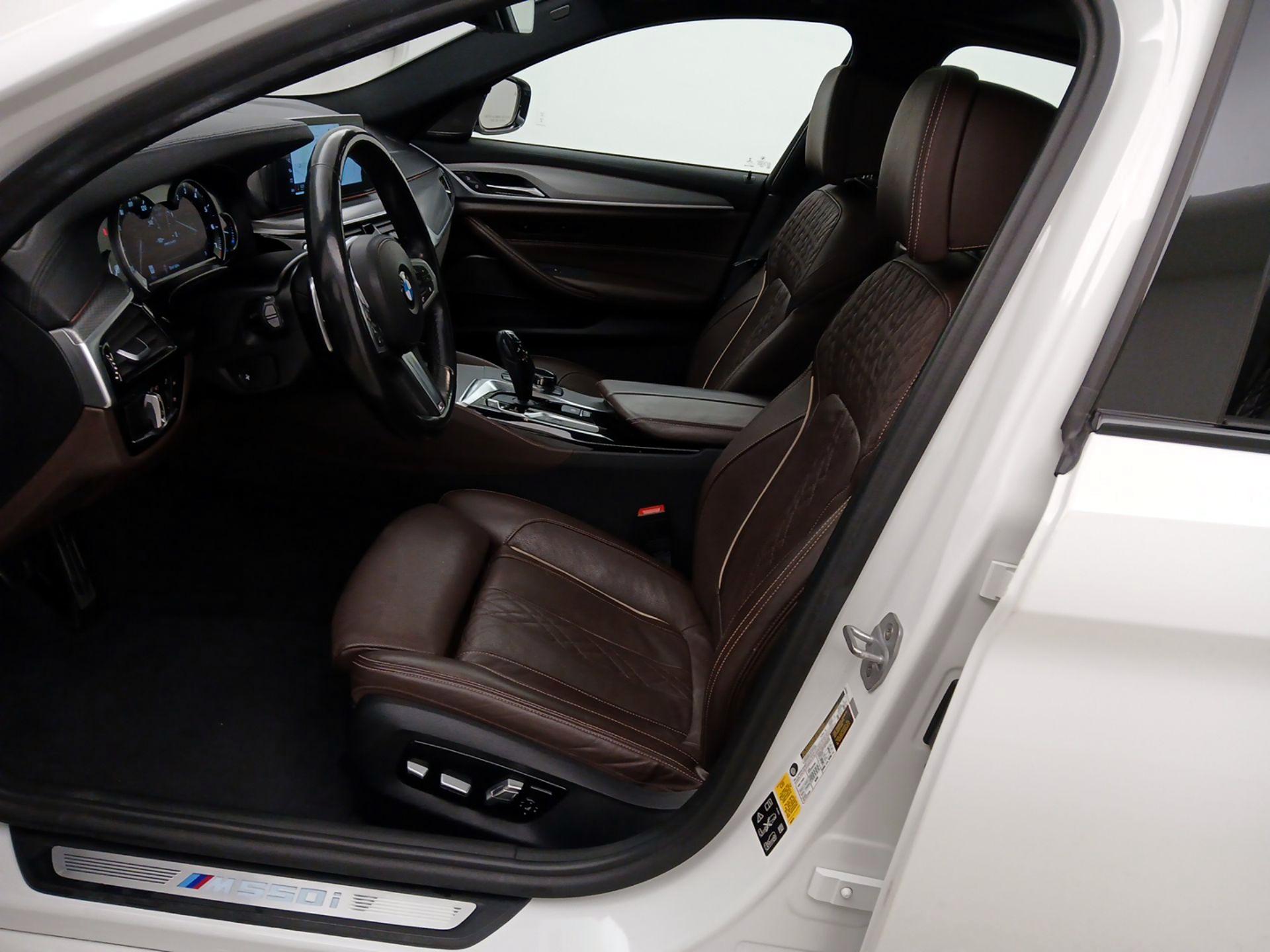 Thumbnail: 2018 BMW 5 Series - 11