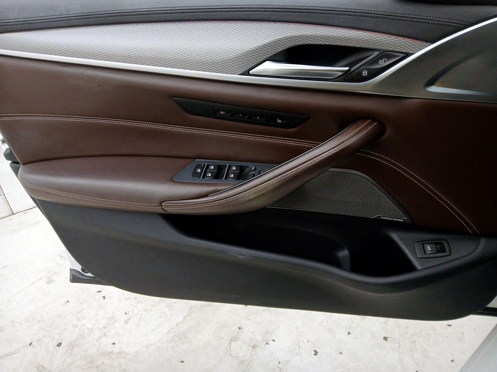 Thumbnail: 2018 BMW 5 Series - 12