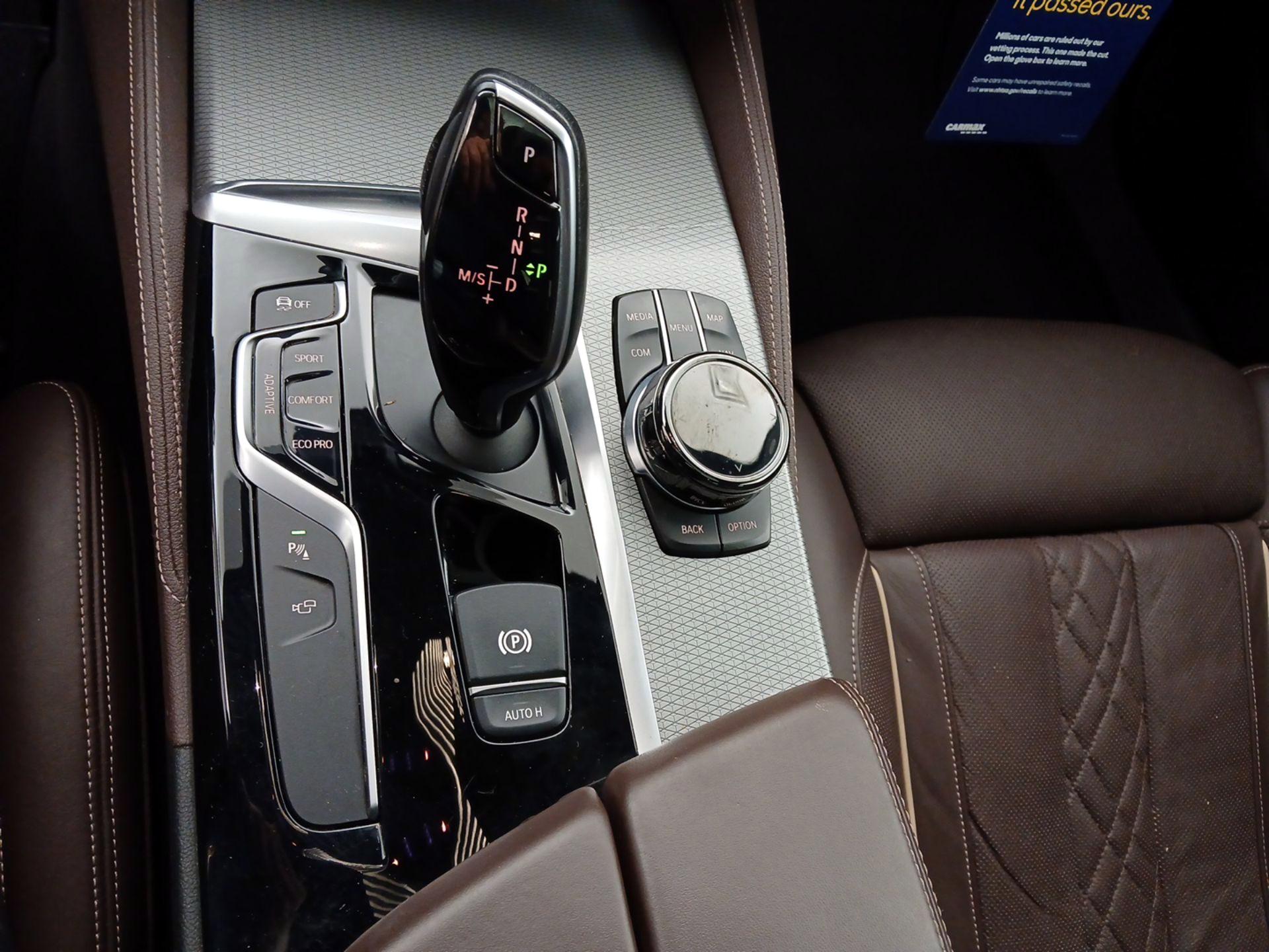 Thumbnail: 2018 BMW 5 Series - 18