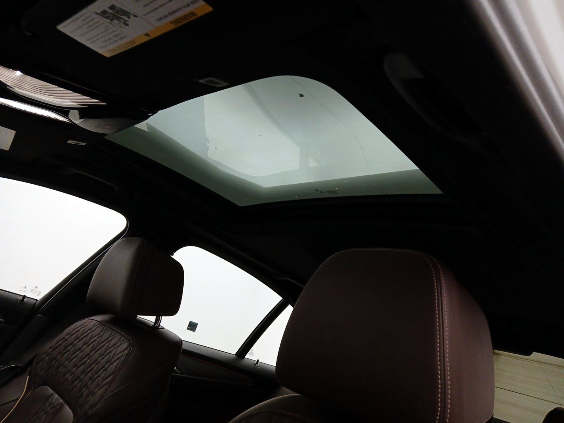 Thumbnail: 2018 BMW 5 Series - 20