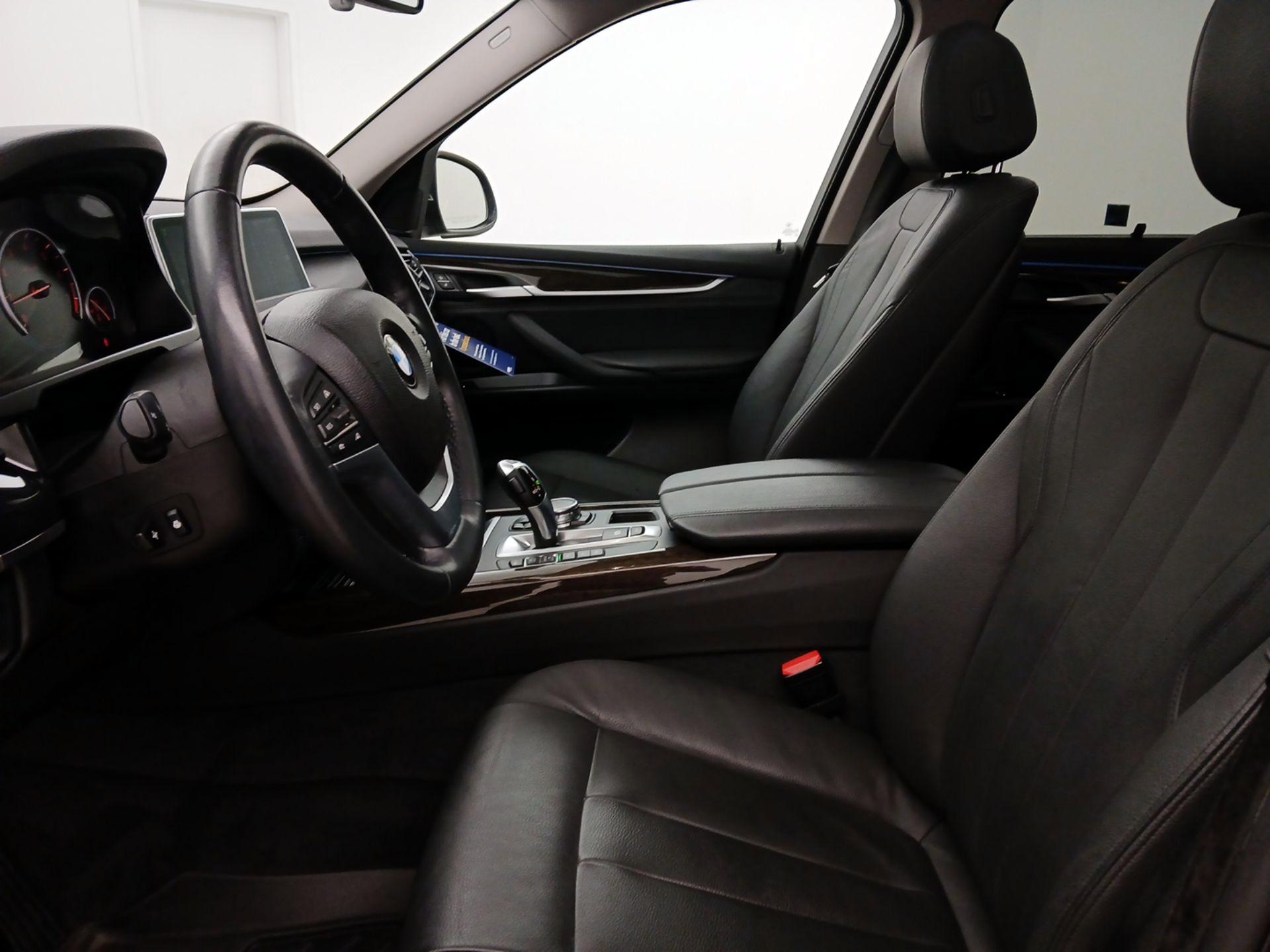 Thumbnail: 2016 BMW X5 - 11