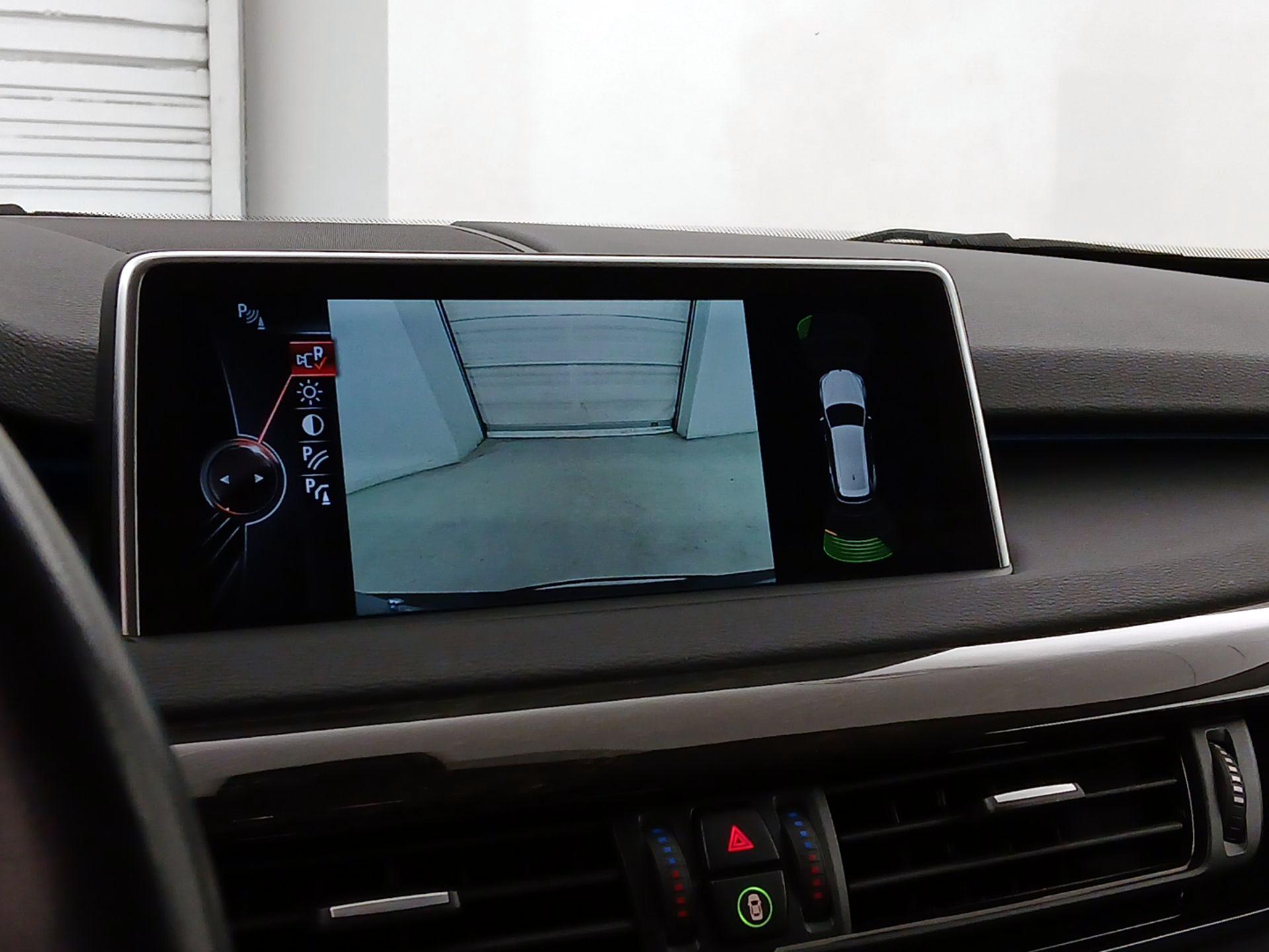 Thumbnail: 2016 BMW X5 - 15