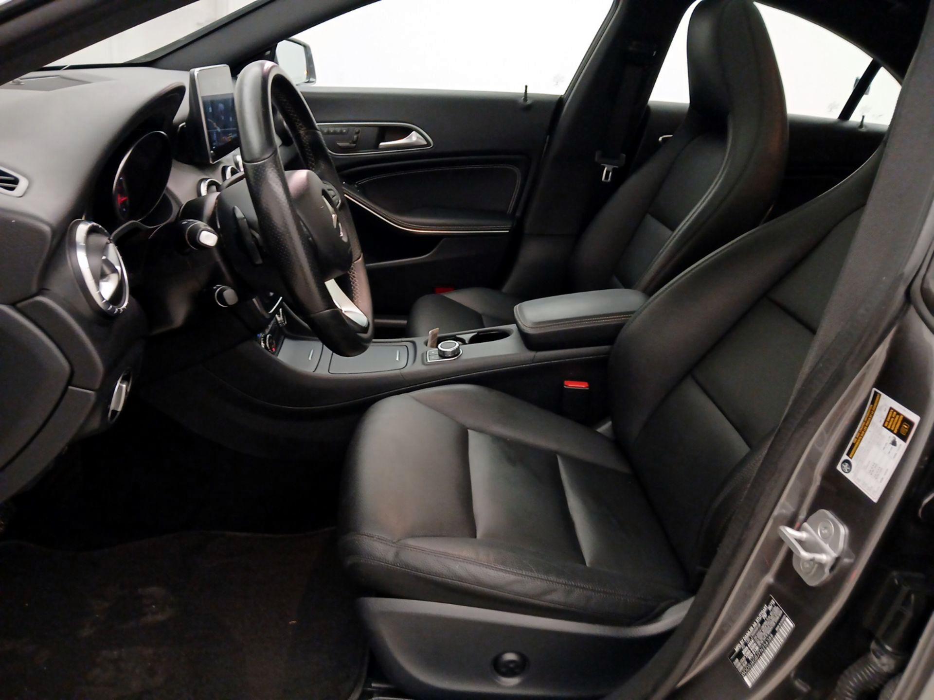 Thumbnail: 2015 Mercedes-Benz CLA - 11