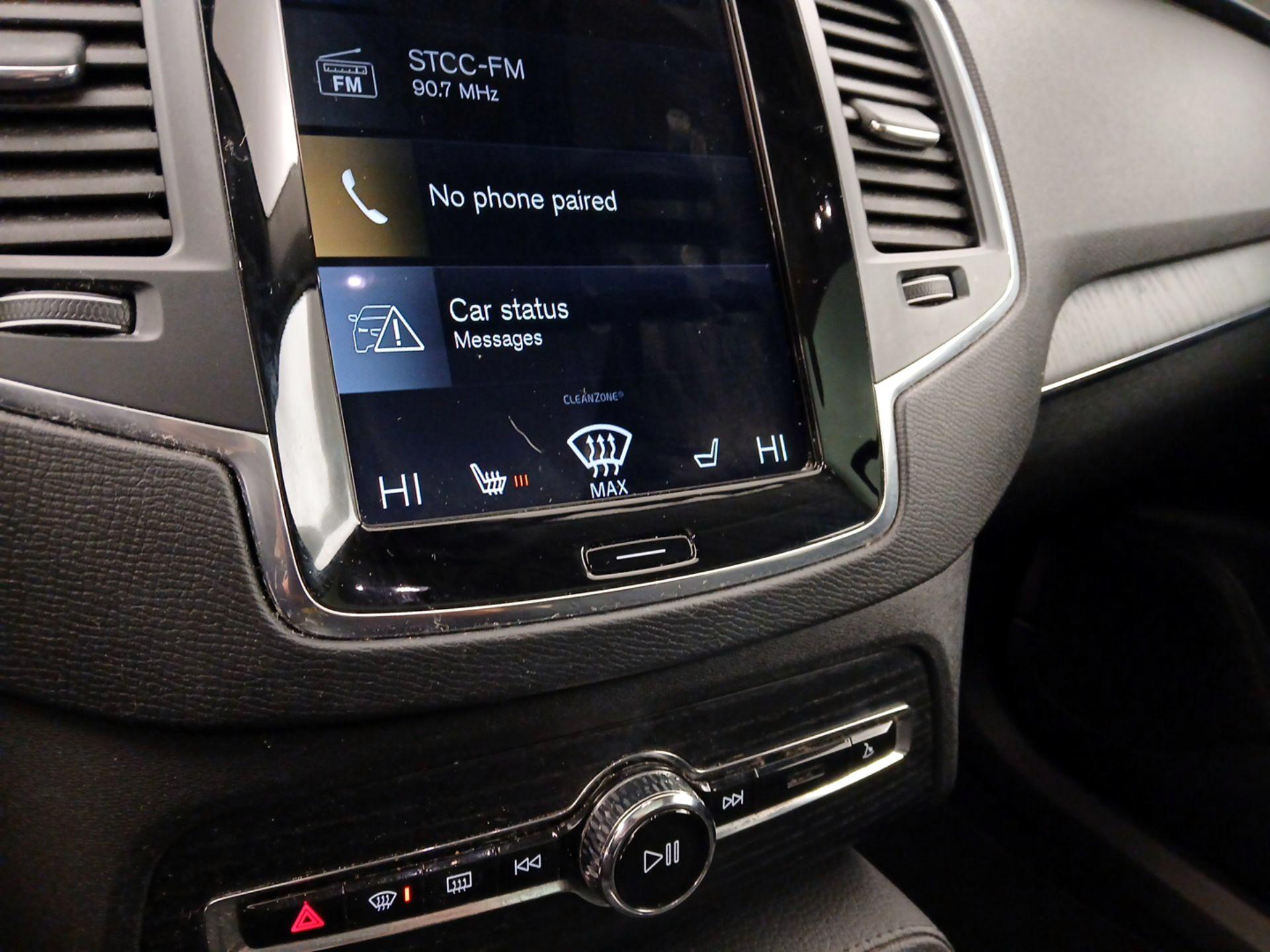 Thumbnail: 2020 Volvo XC90 - 17