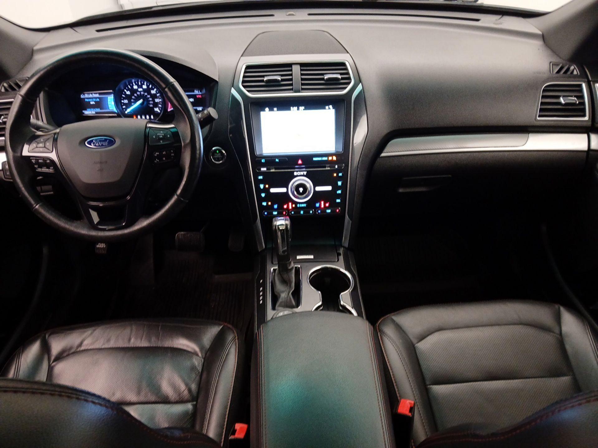 Thumbnail: 2017 Ford Explorer - 9