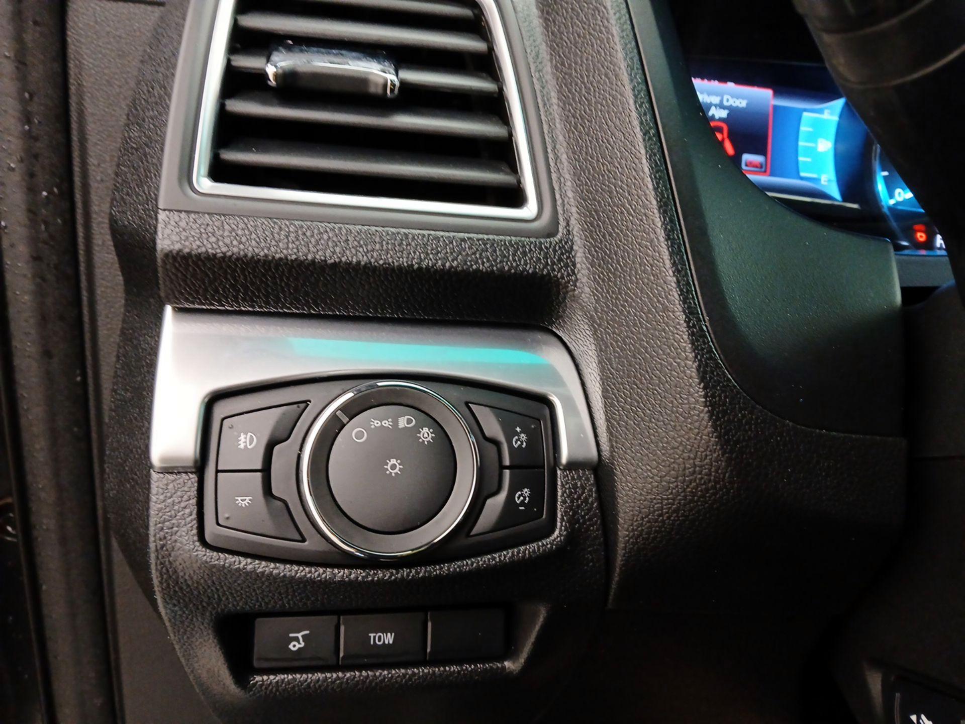 Thumbnail: 2017 Ford Explorer - 13