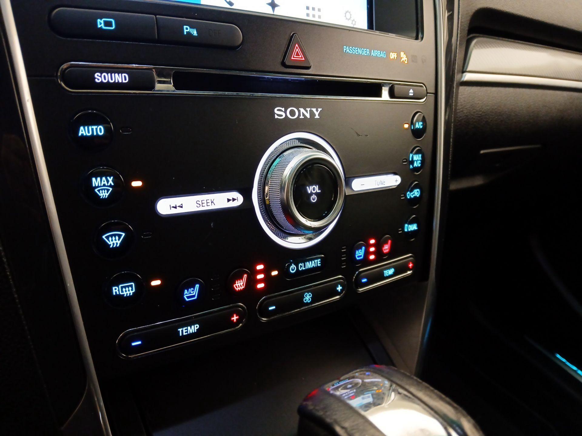 Thumbnail: 2017 Ford Explorer - 17