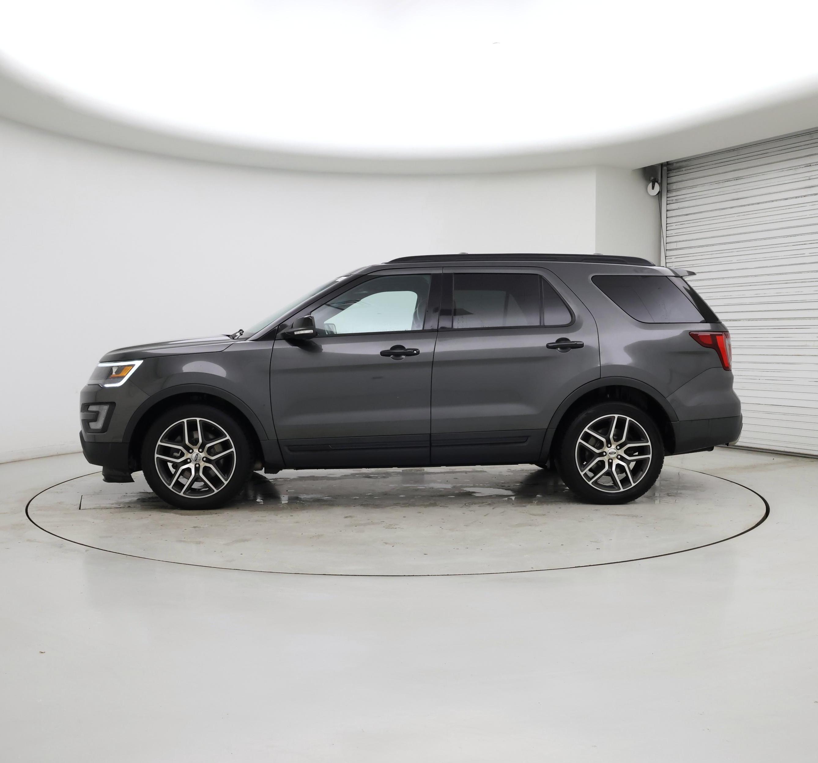 Thumbnail: 2017 Ford Explorer - 3