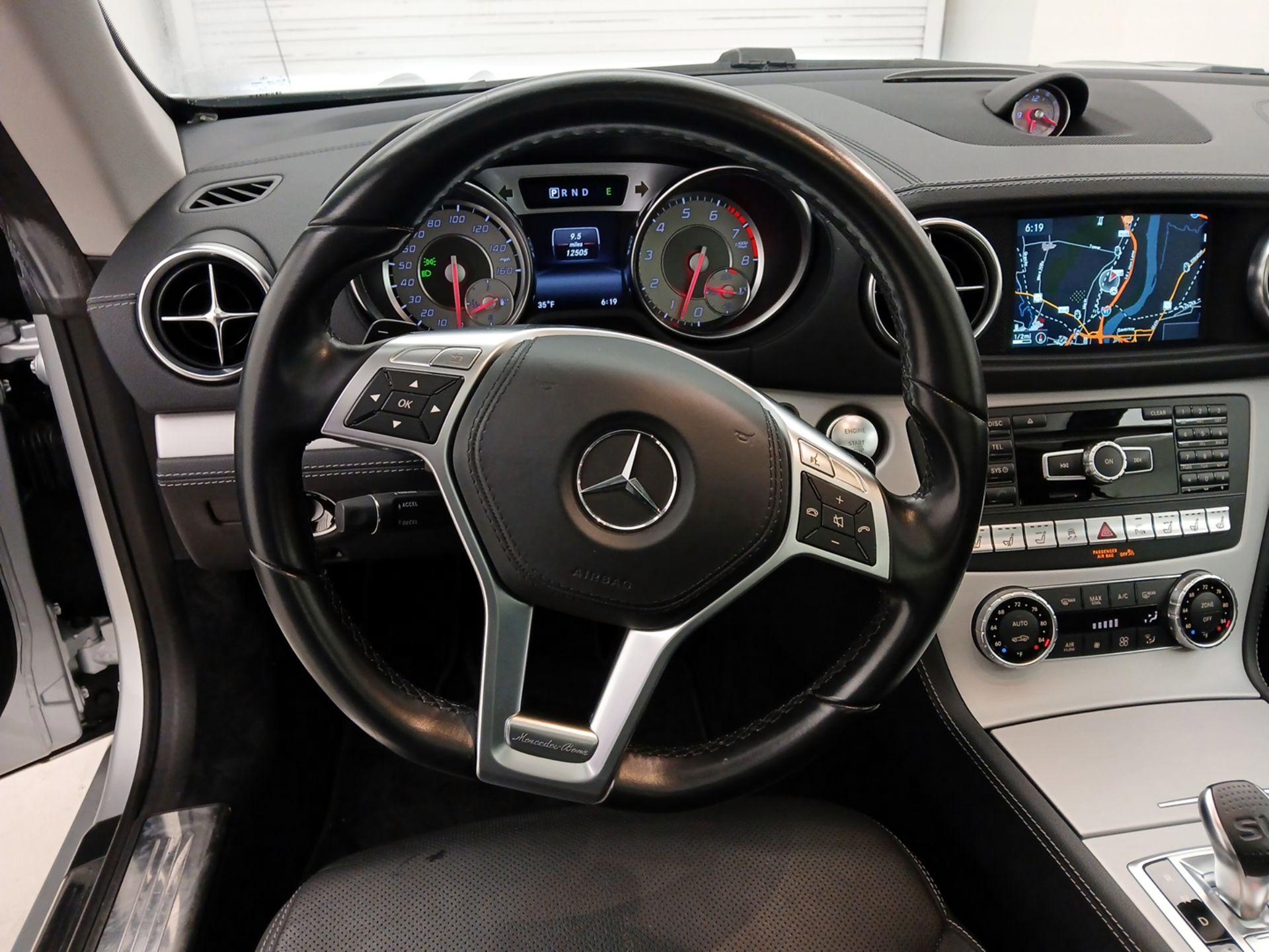 Thumbnail: 2016 Mercedes-Benz SL-Class - 10