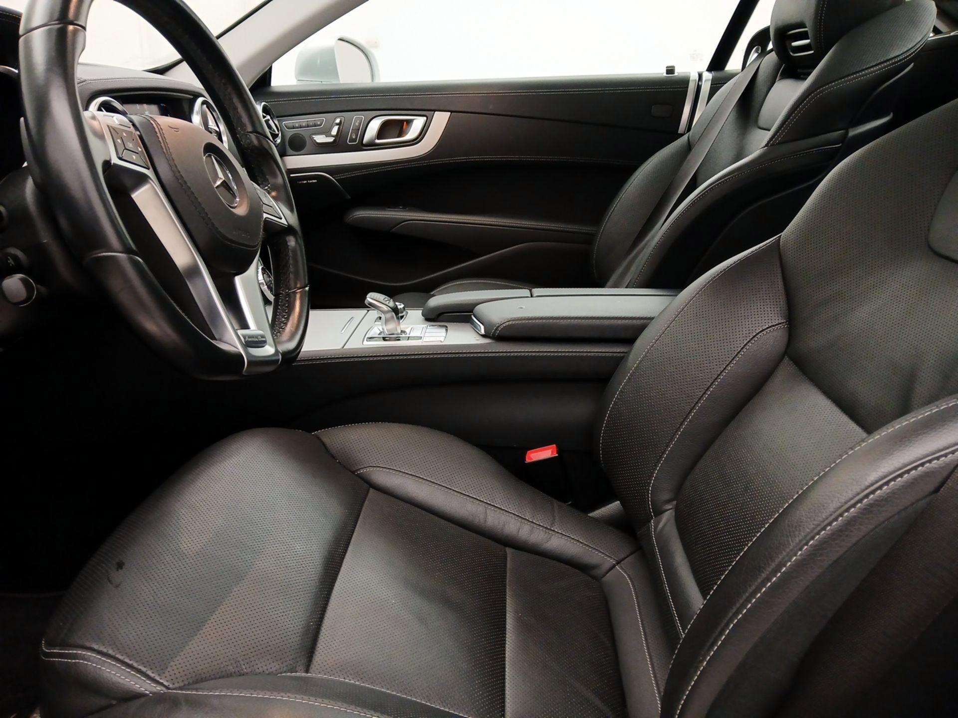 Thumbnail: 2016 Mercedes-Benz SL-Class - 11