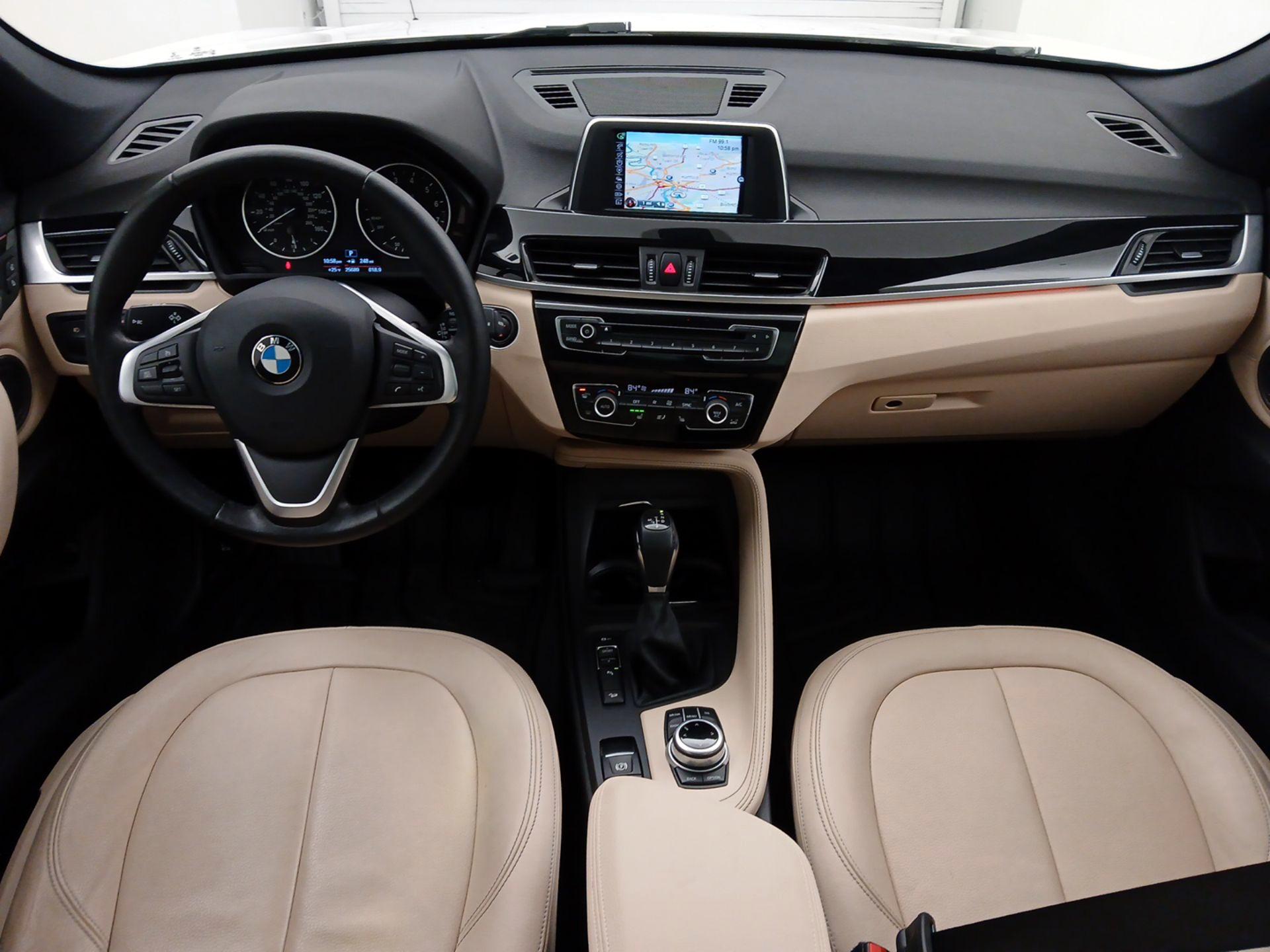 Thumbnail: 2017 BMW X1 - 9