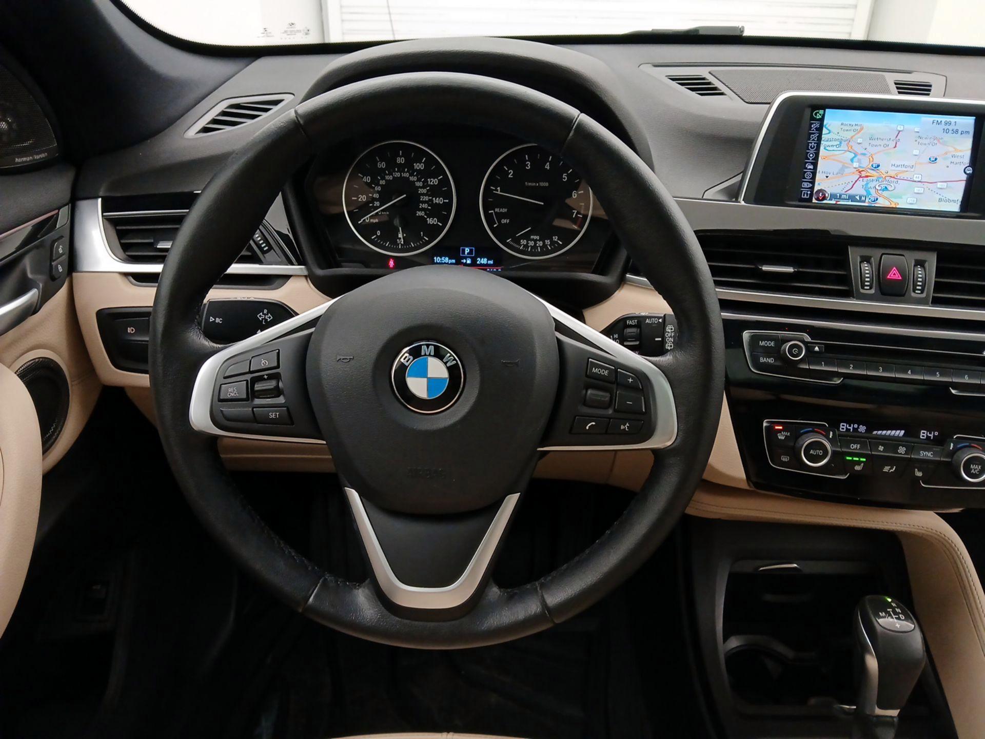 Thumbnail: 2017 BMW X1 - 10