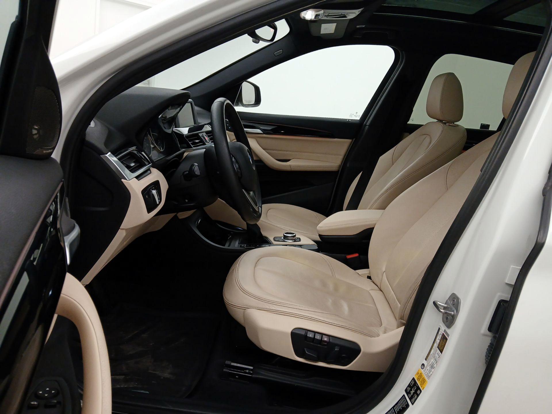 Thumbnail: 2017 BMW X1 - 11