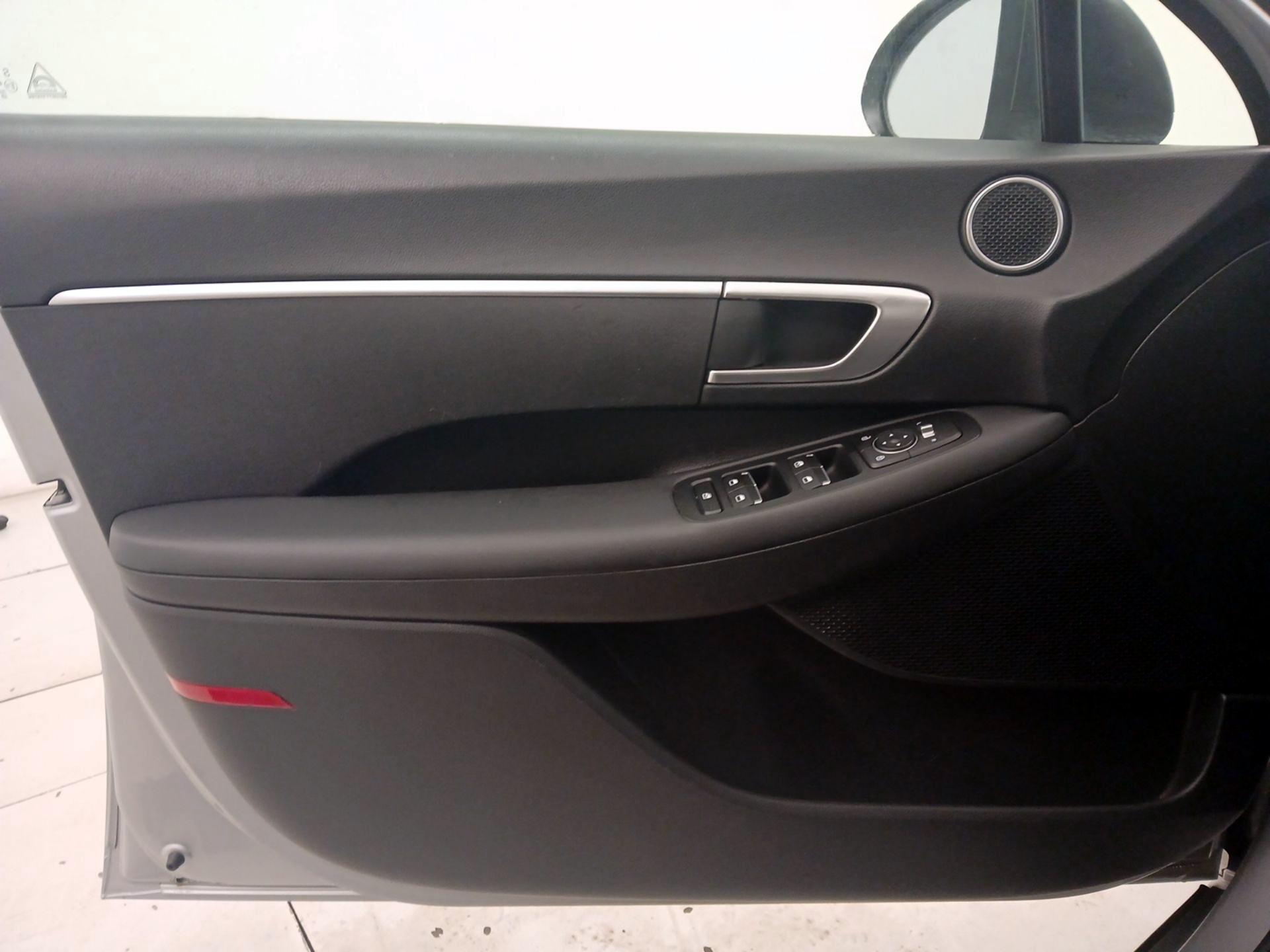 Thumbnail: 2021 Hyundai Sonata - 12