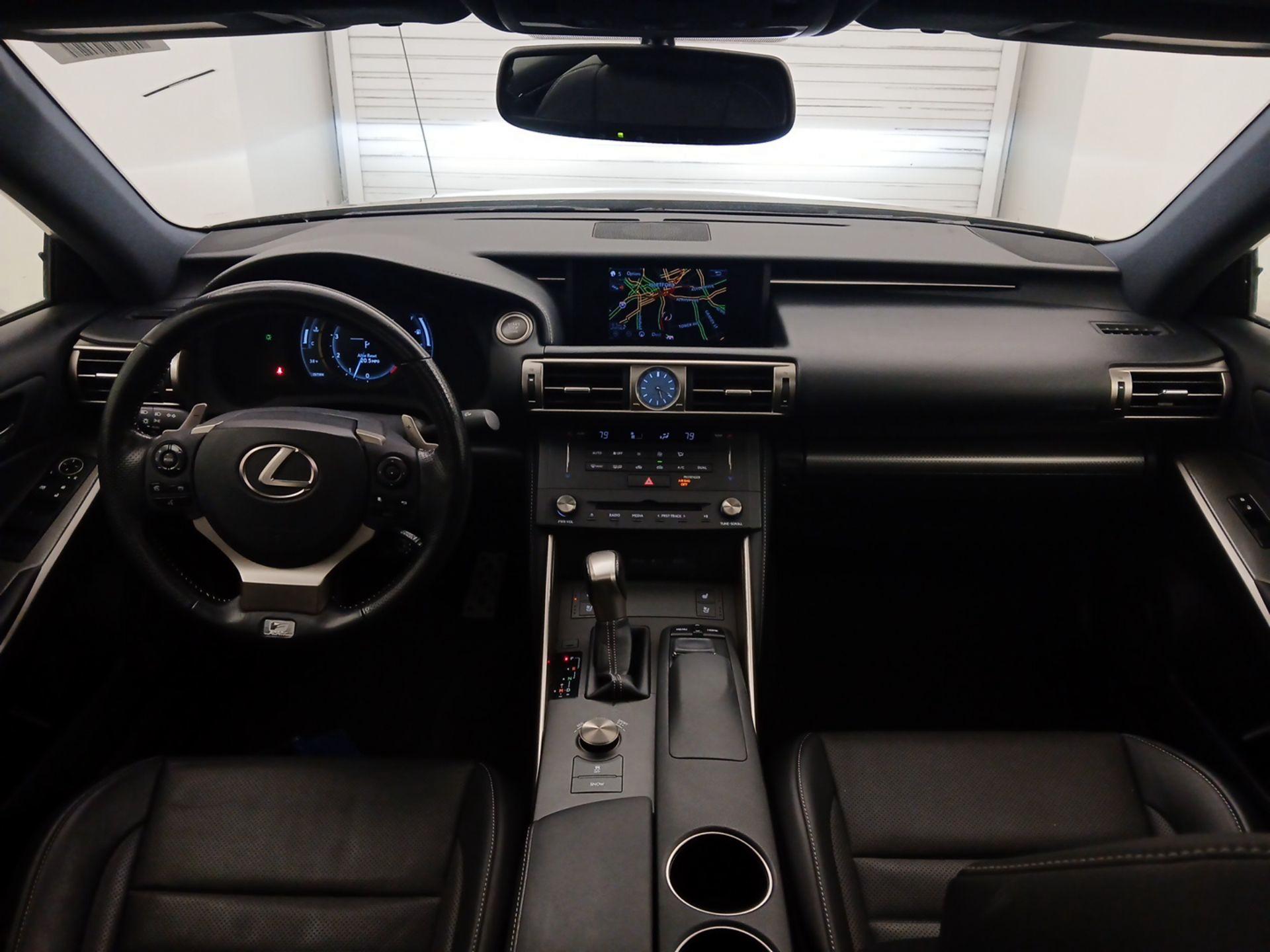 Thumbnail: 2016 Lexus IS - 9