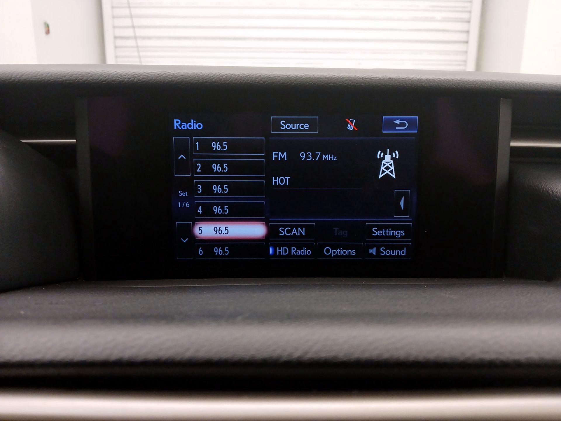 Thumbnail: 2016 Lexus IS - 16