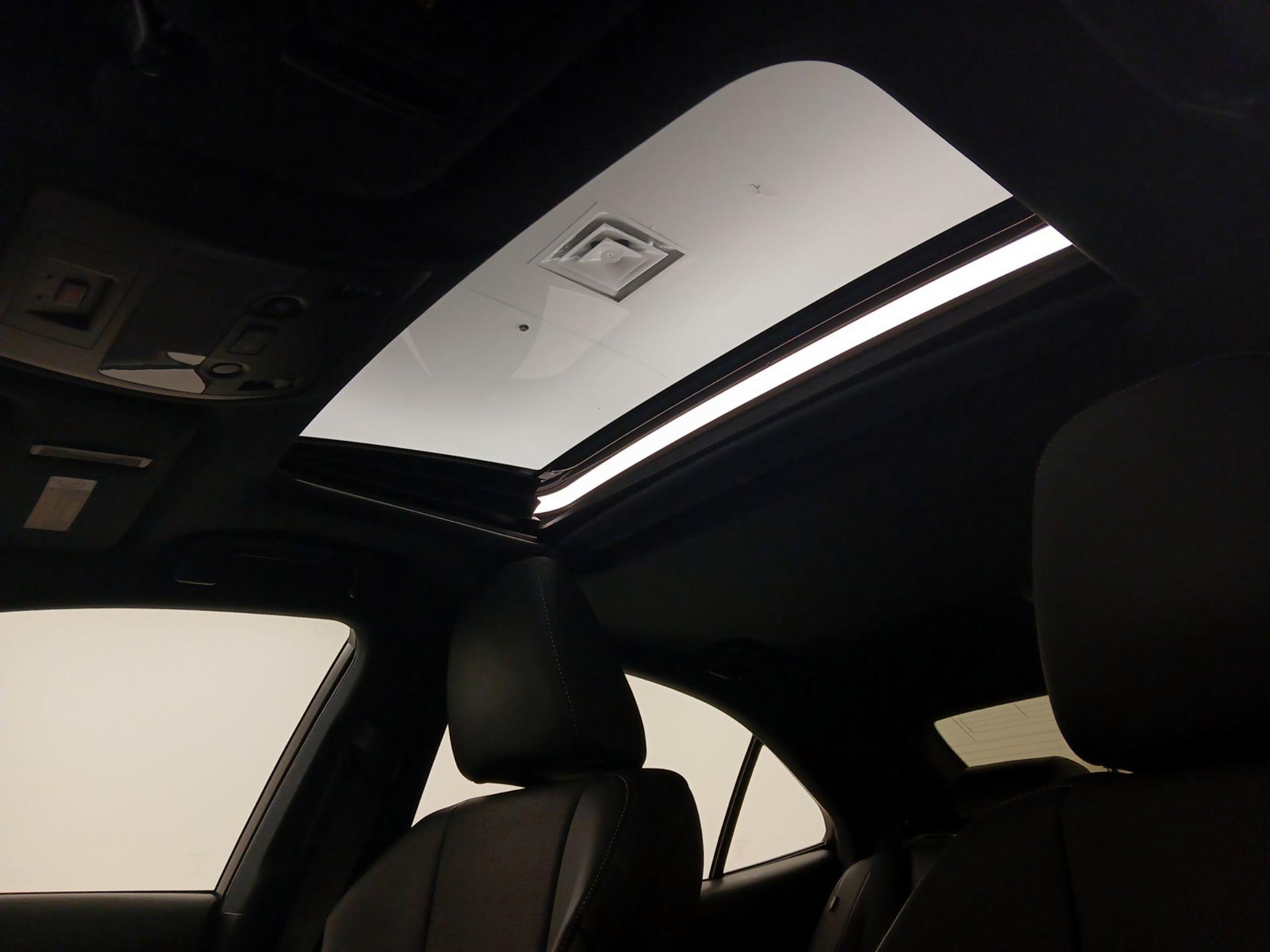 Thumbnail: 2016 Lexus IS - 20