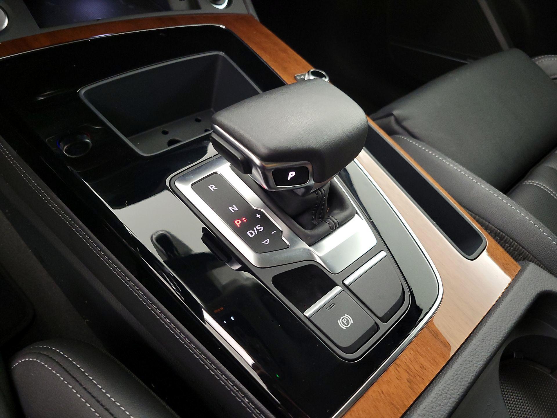 Thumbnail: 2023 Audi Q5 - 17