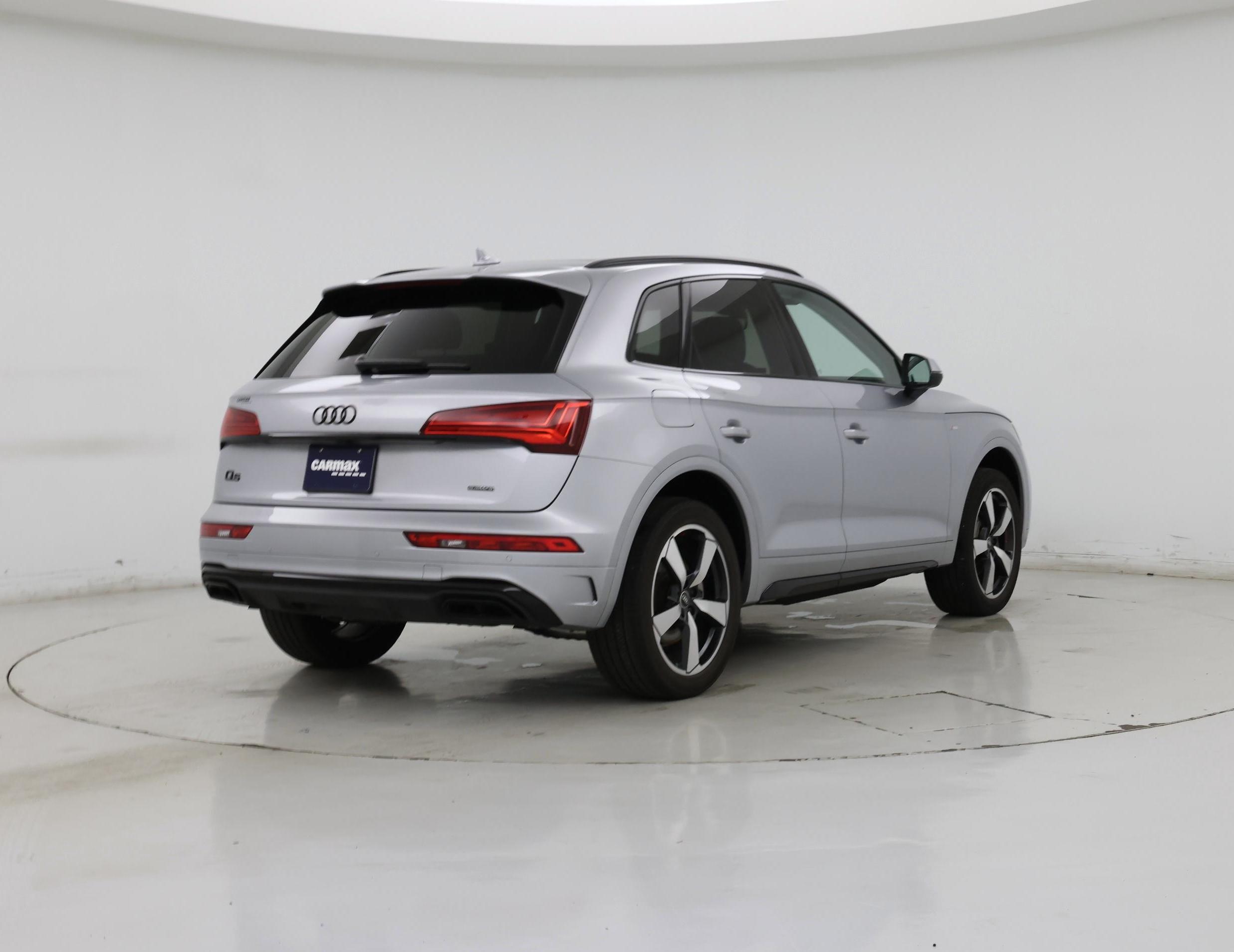 Thumbnail: 2023 Audi Q5 - 8