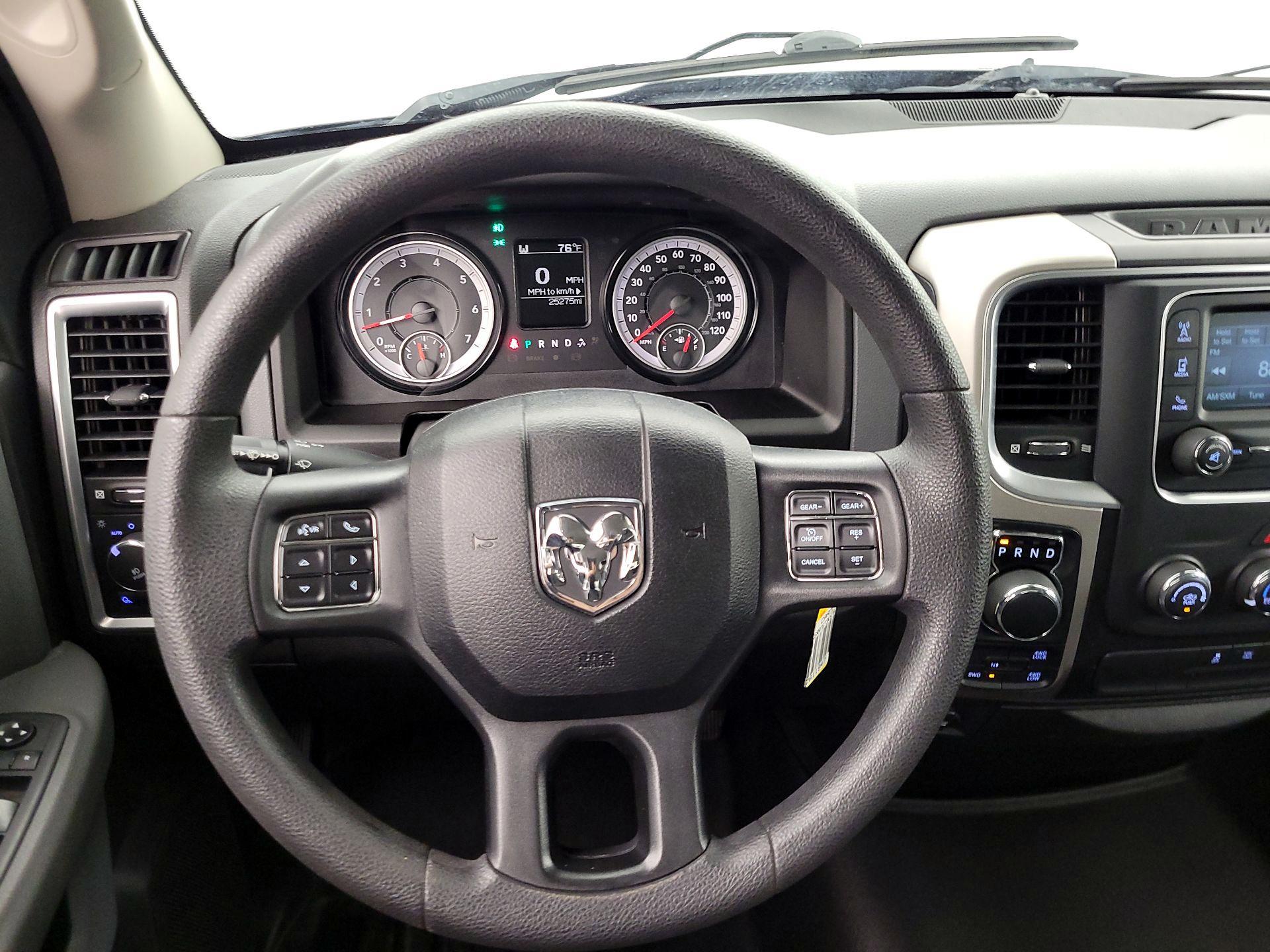Thumbnail: 2019 RAM 1500 Classic - 10