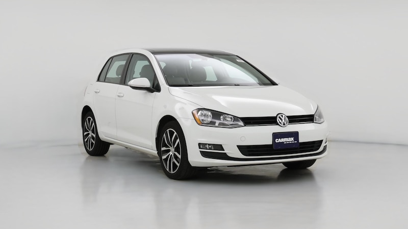 2017 Volkswagen Golf SE Hero Image