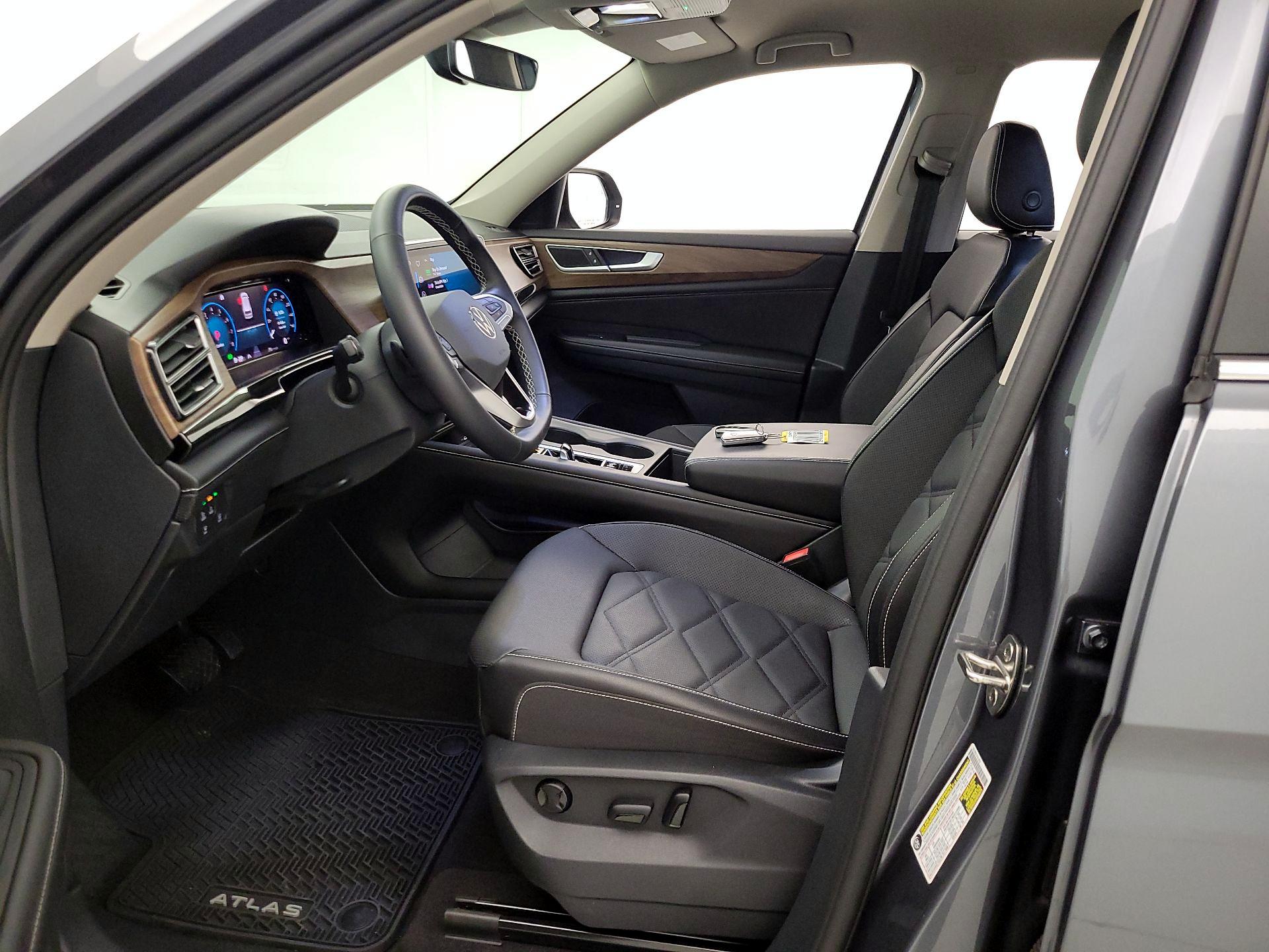 Thumbnail: 2024 Volkswagen Atlas - 11