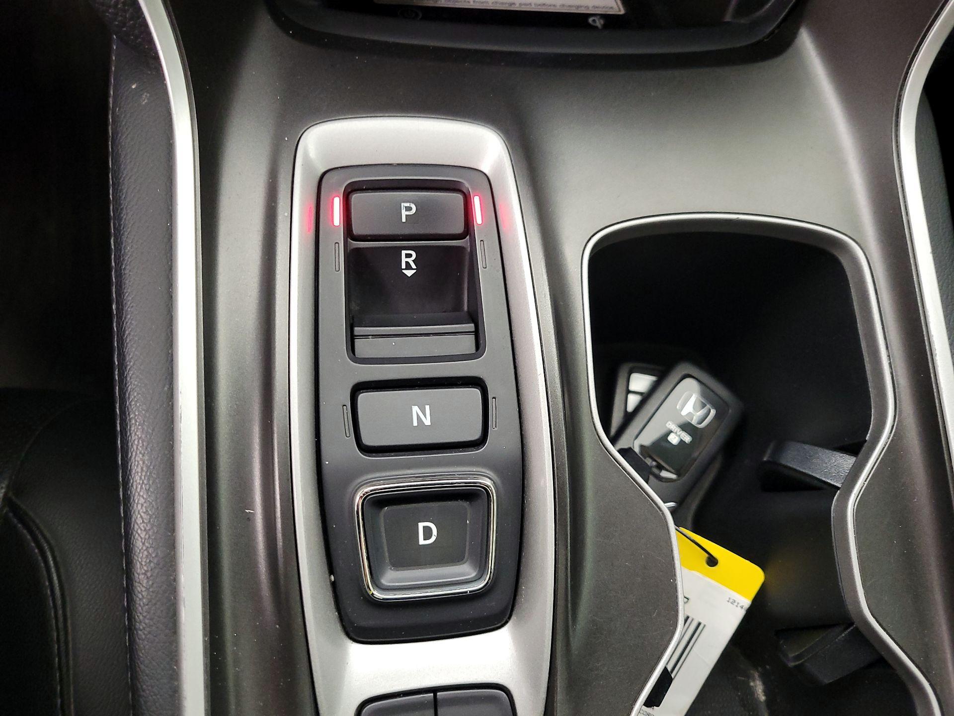 Thumbnail: 2018 Honda Accord - 18