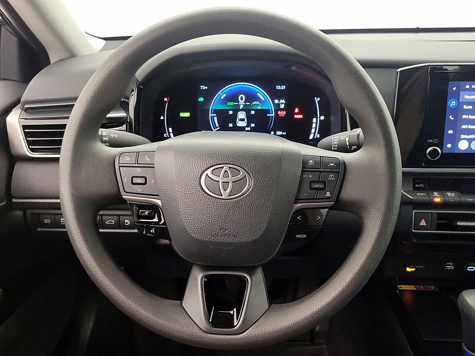 Thumbnail: 2025 Toyota Camry - 10