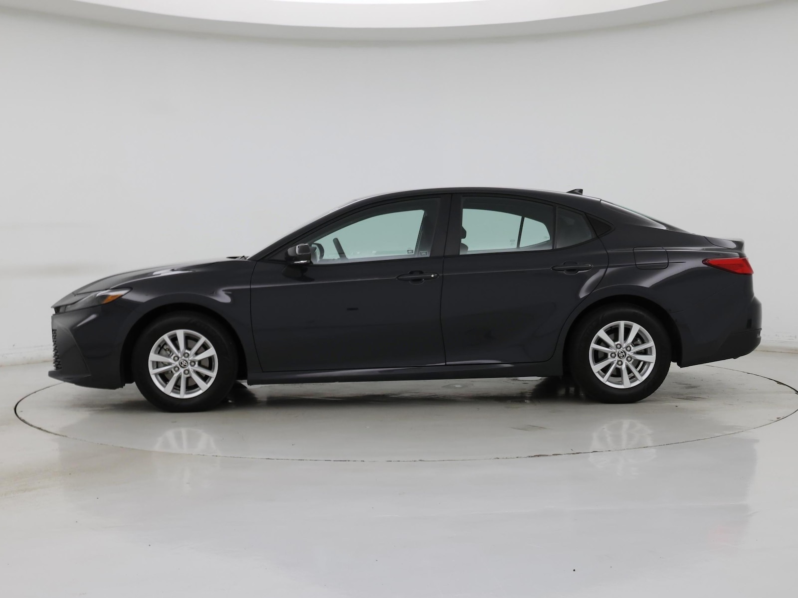 Image 4 of 2025 Toyota Camry LE