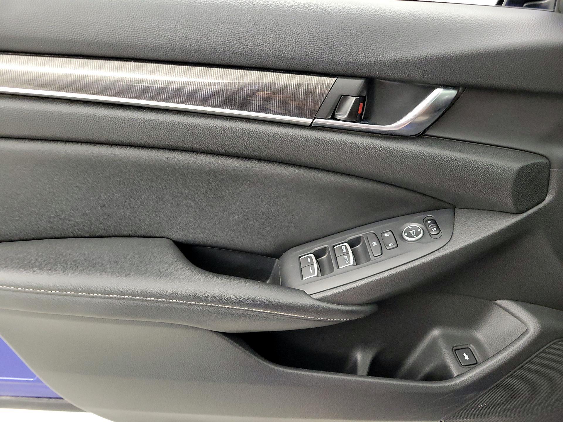 Thumbnail: 2019 Honda Accord - 12