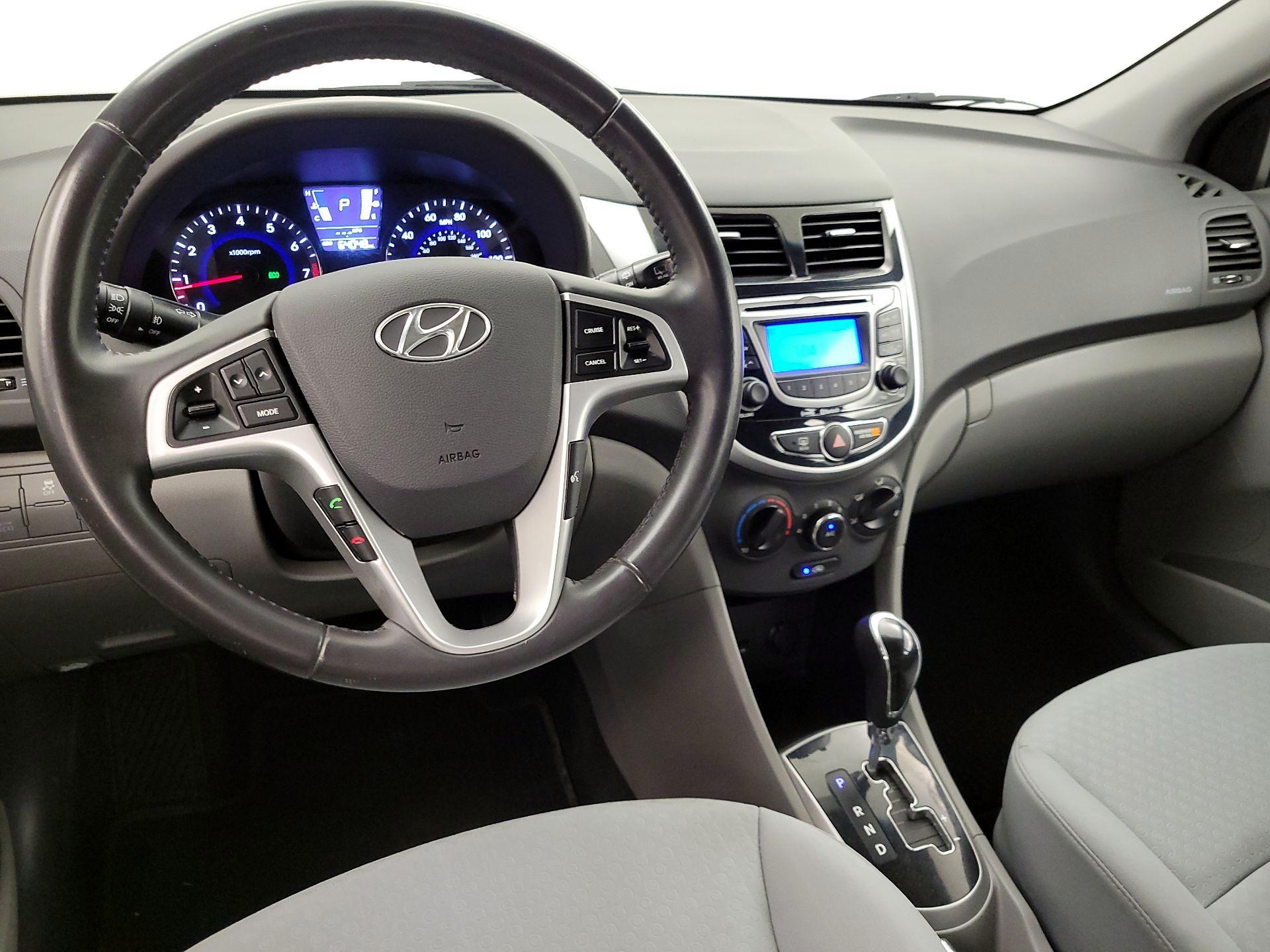 Thumbnail: 2013 Hyundai Accent - 9