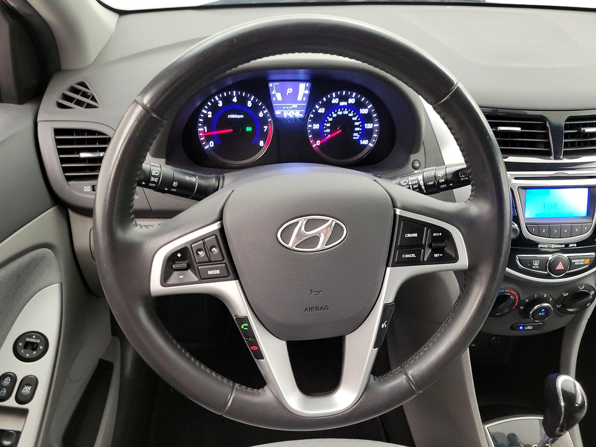 Thumbnail: 2013 Hyundai Accent - 10